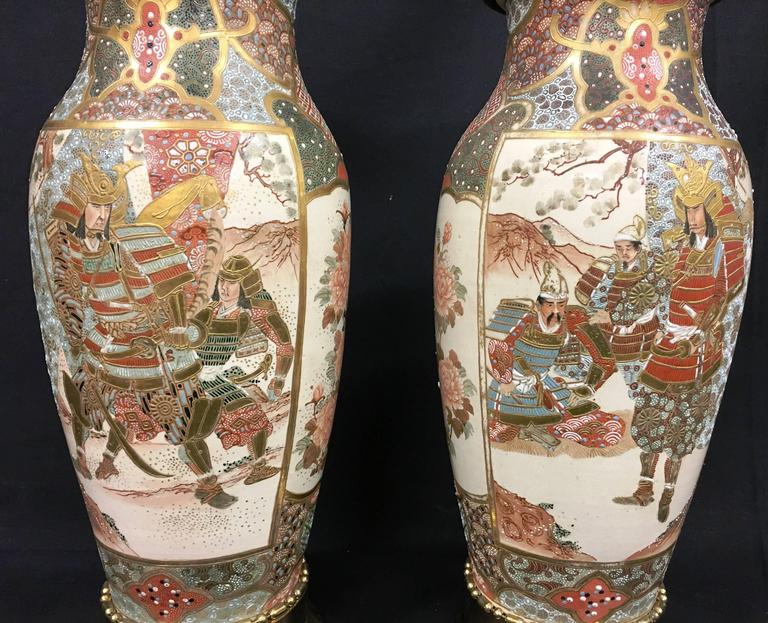 Paire de vases ou lampes Satsuma du 19ème siècle En vente sur 1stDibs