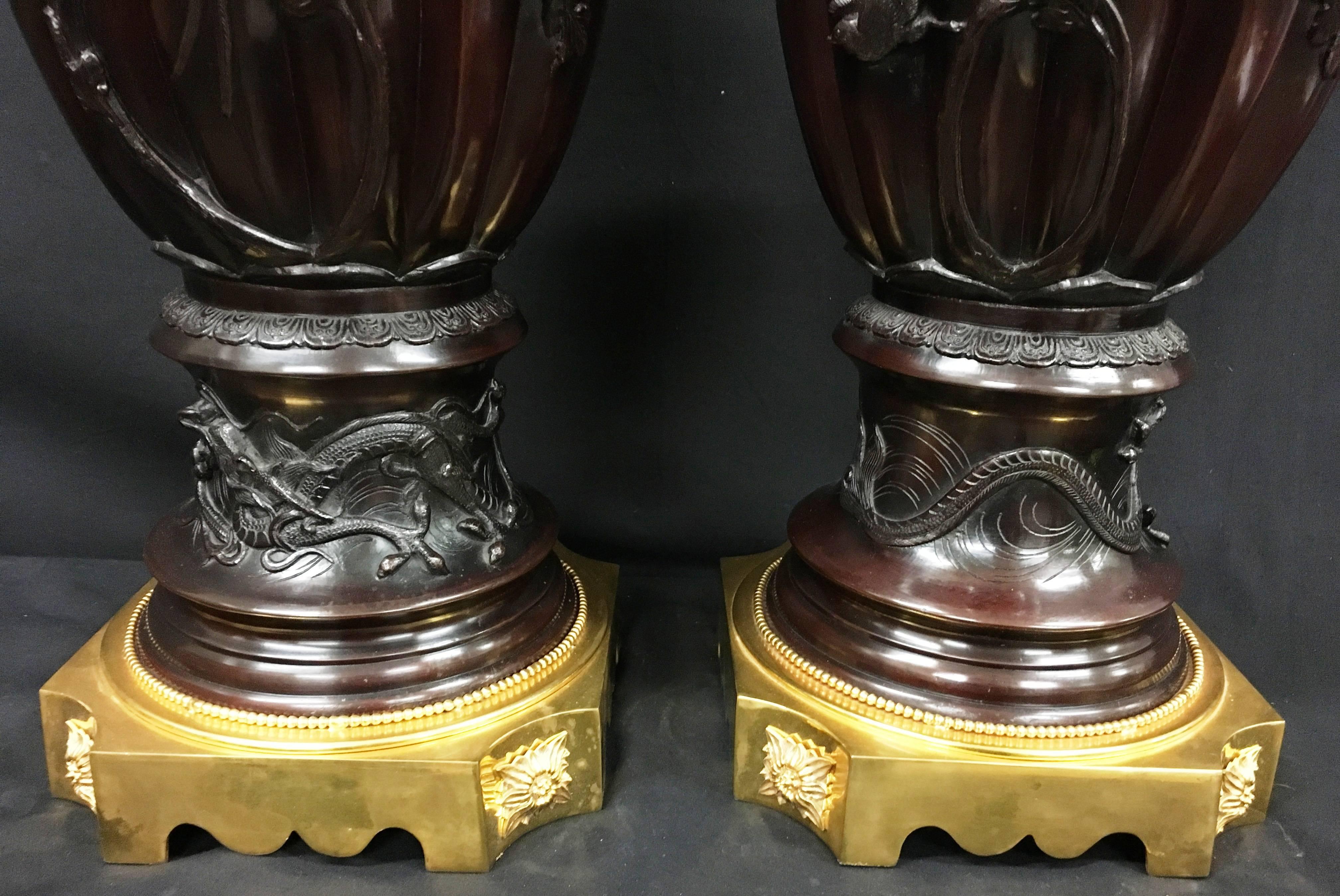 Large Pair of 19th Century Japanese Bronze Vases or Lamps In Good Condition For Sale In Brighton, Sussex