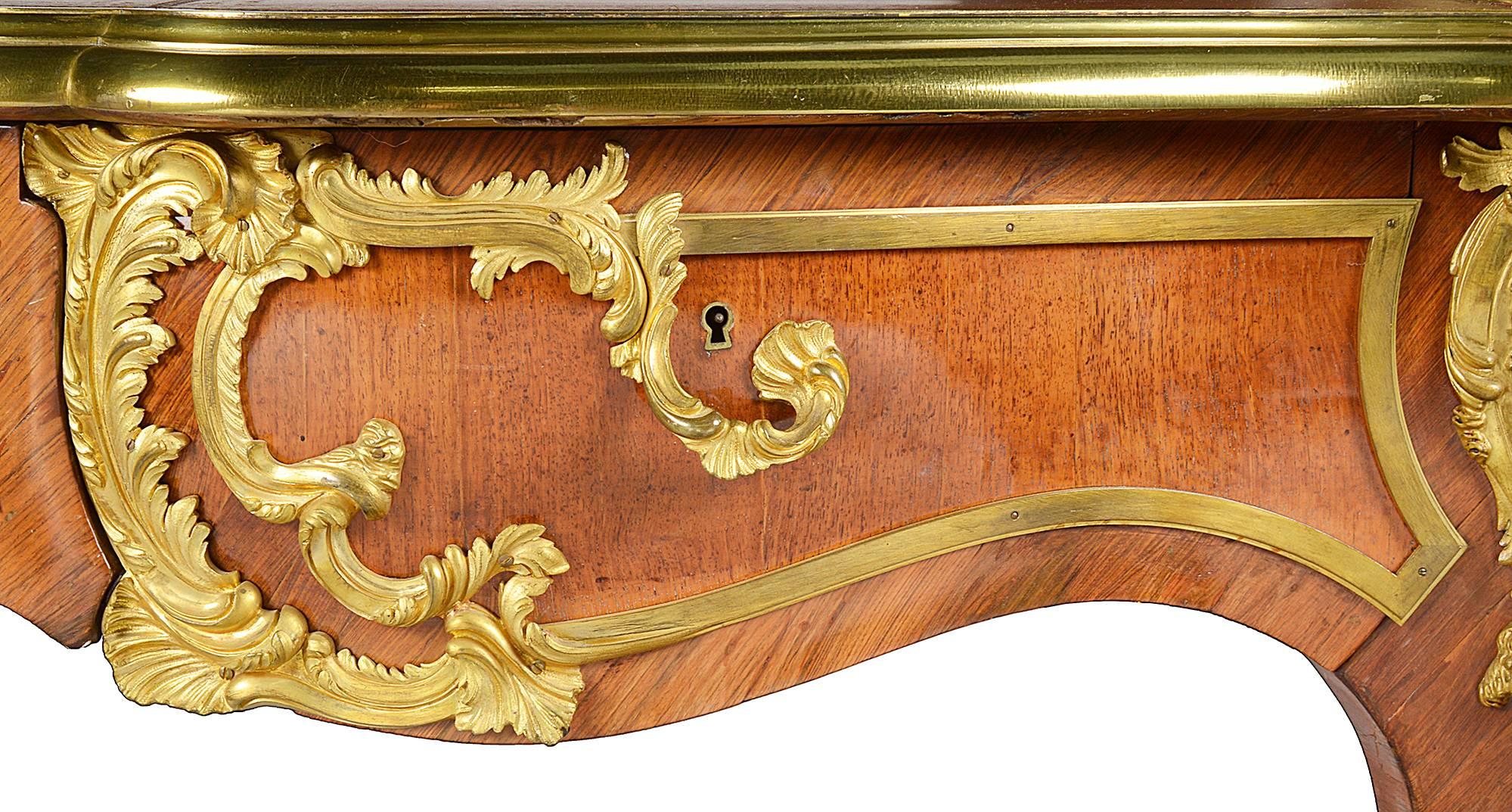Bureau-Teller im Louis-XV-Stil, 19. Jahrhundert (Louis XV.) im Angebot