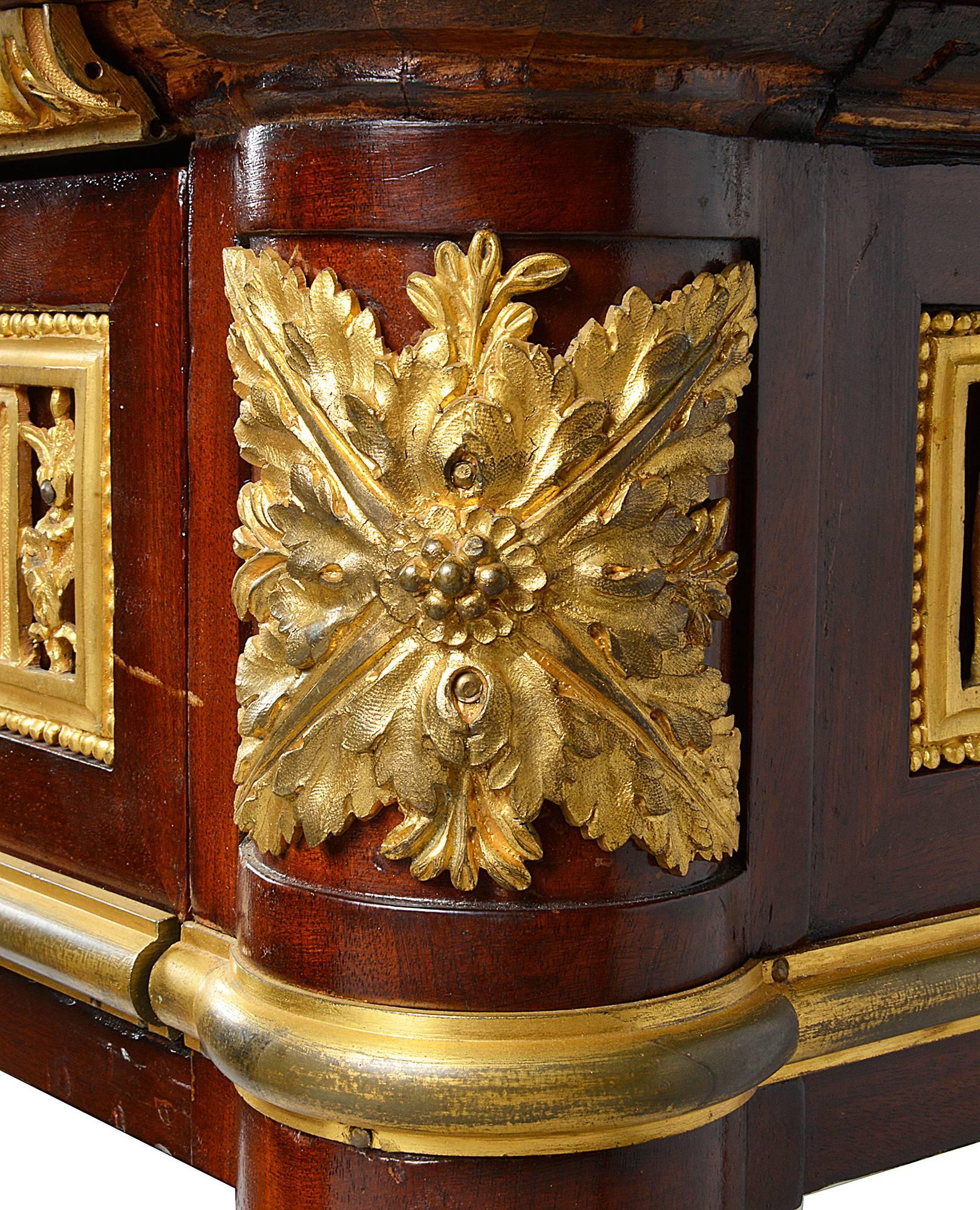 Fine Quality Louis XVI Style Bureau Plat, 19th Century For Sale 3