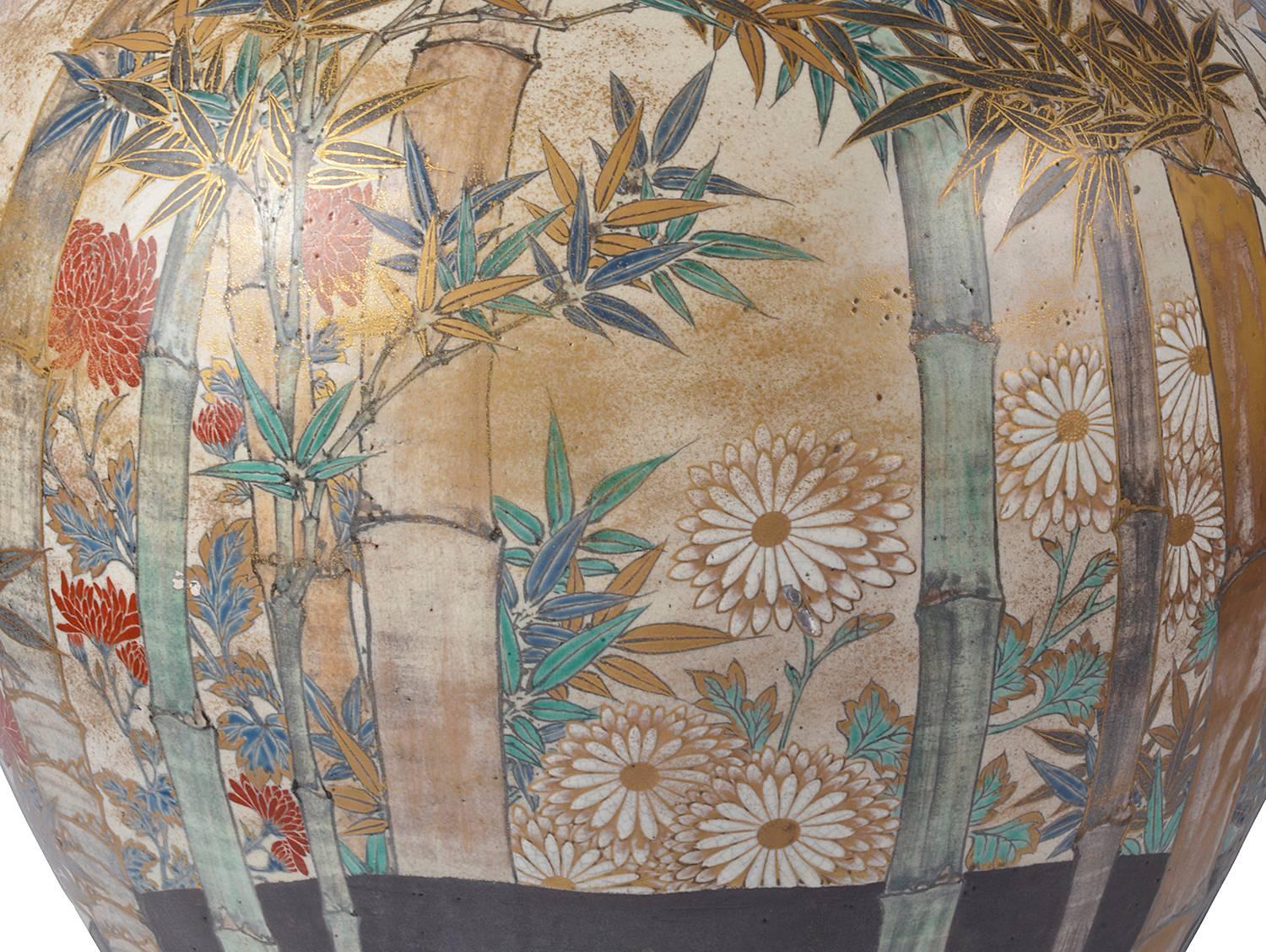 Large and Impressive Japanese Satsuma Vase In Excellent Condition In Brighton, Sussex