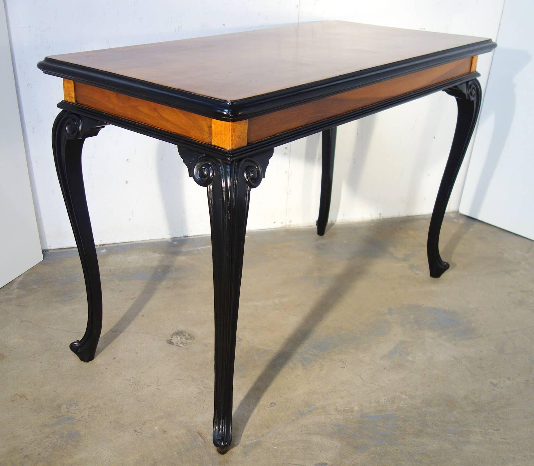 Table centrale lombarde de style Louis XV du 19ème siècle Bon état - En vente à Encinitas, CA