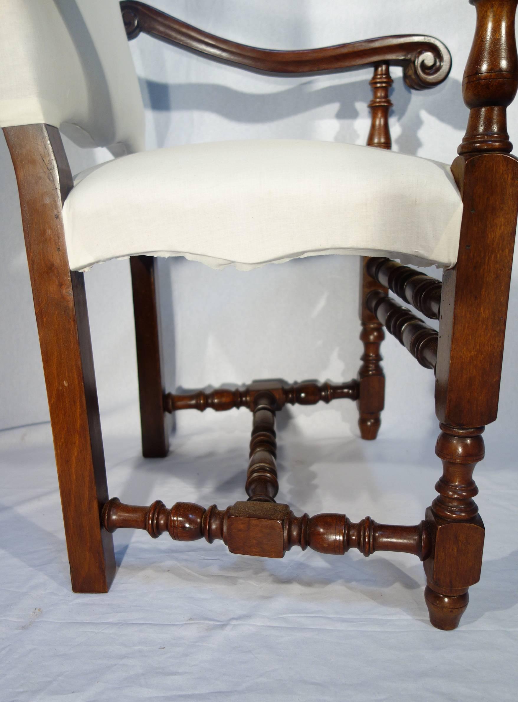 Antique Italian 17th Century Style Walnut Armchair, Set of Two, circa 1880 4