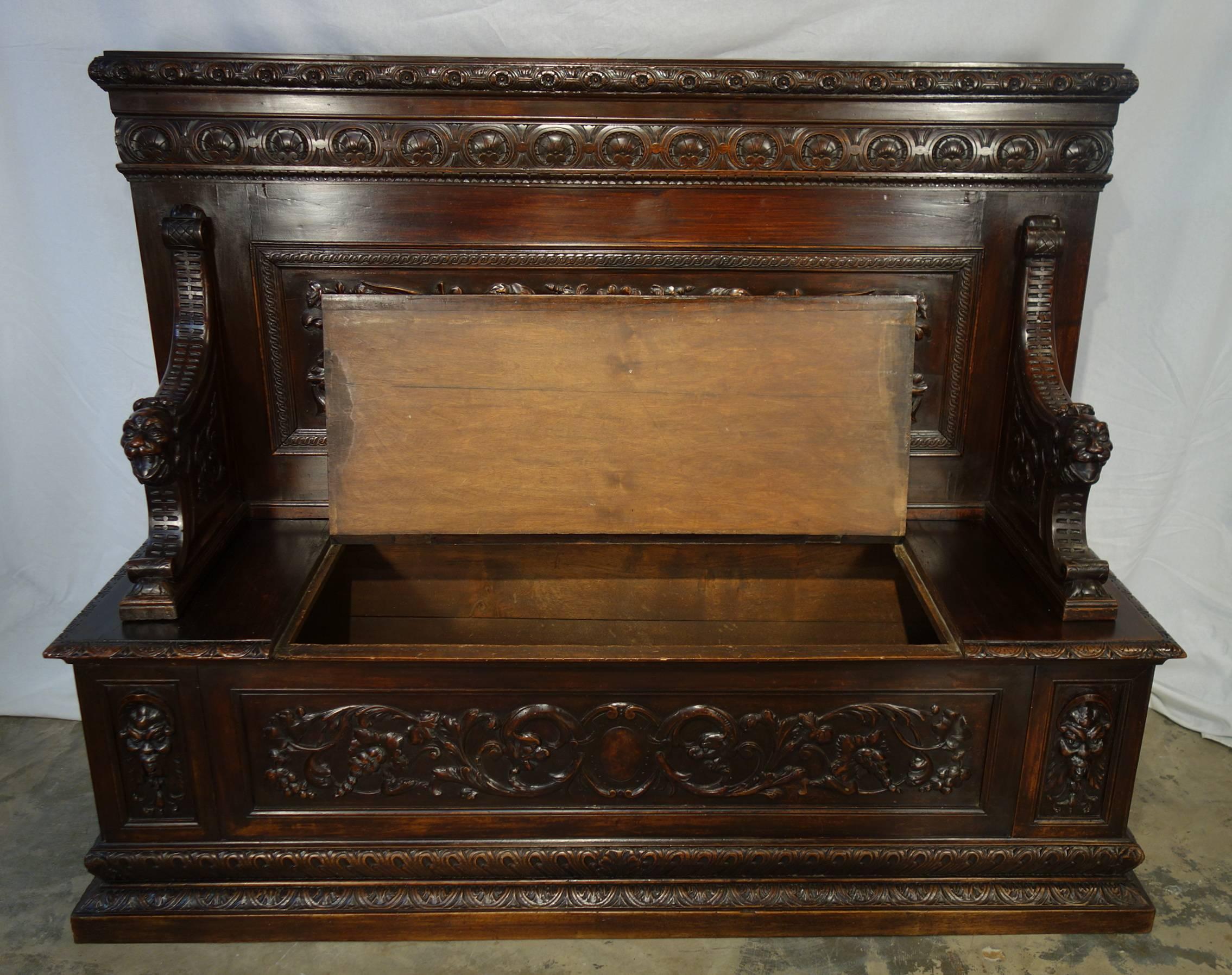 Antique Italian Renaissance Style Bench in Heavy Carved Walnut circa 1860 4