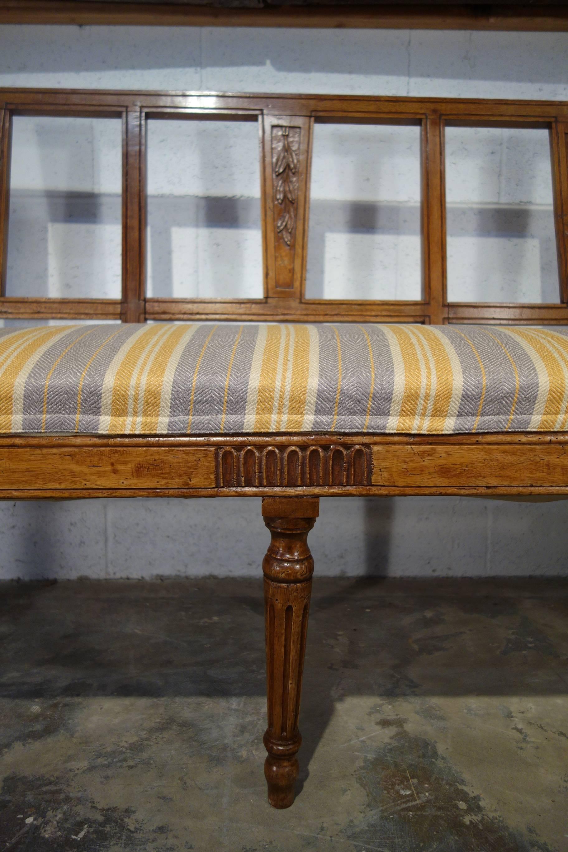 Antique Italian Lombardy Settee Couch, Louis XVI, circa 1860 1