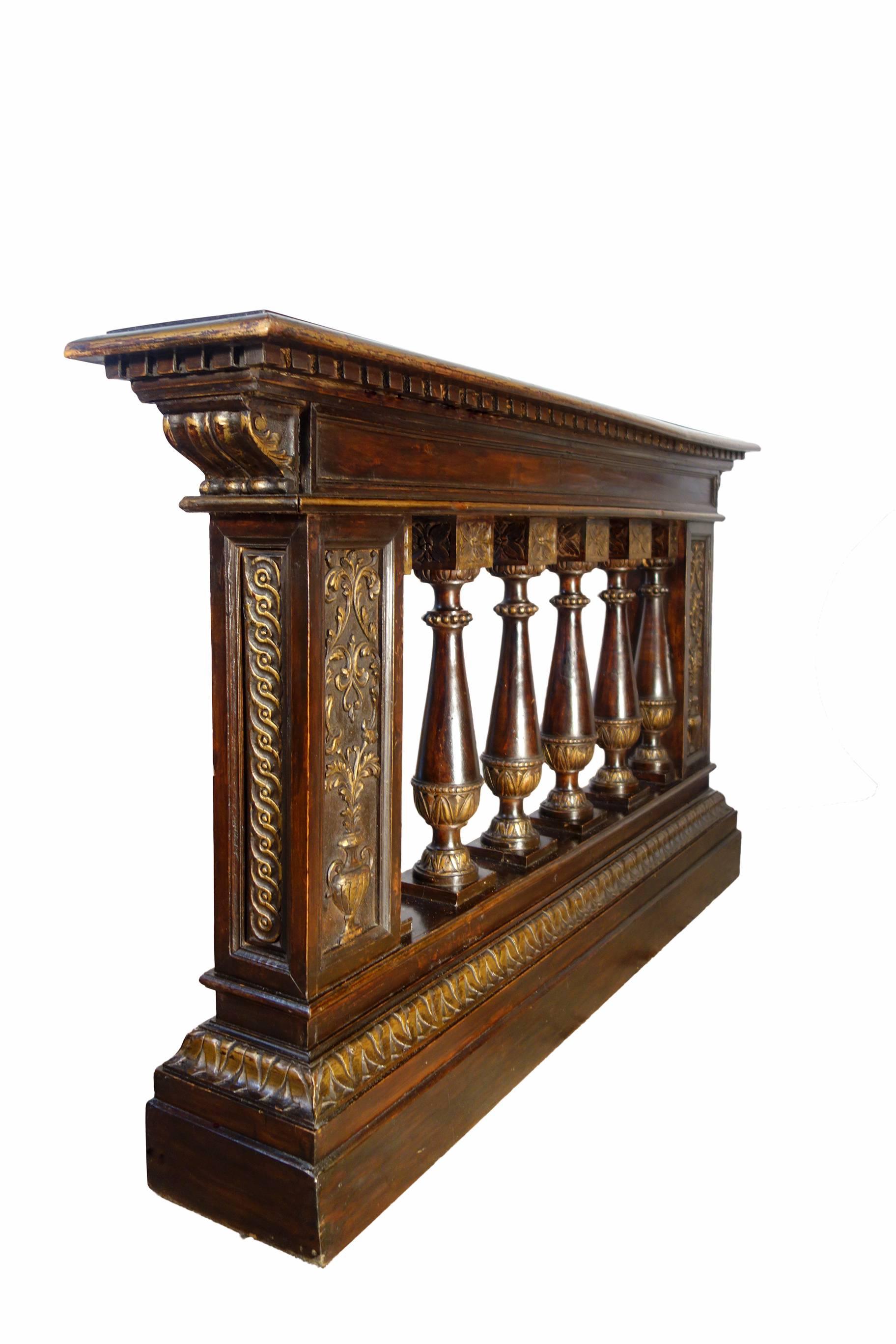 19th Century Italian Balustrade with Renaissance Carvings and Gold Gilt Ca 1850 2