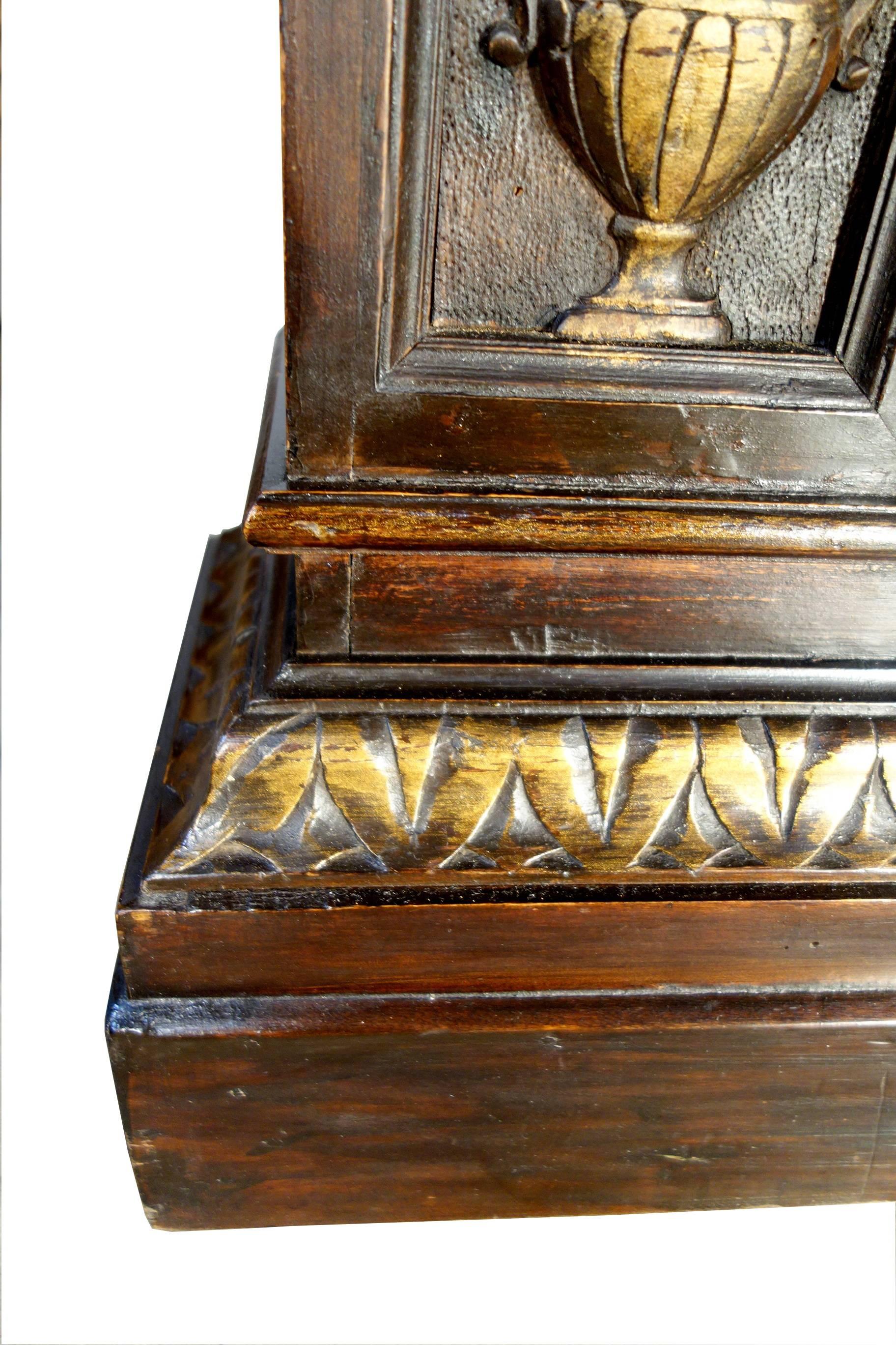 19th Century Italian Balustrade with Renaissance Carvings and Gold Gilt Ca 1850 6