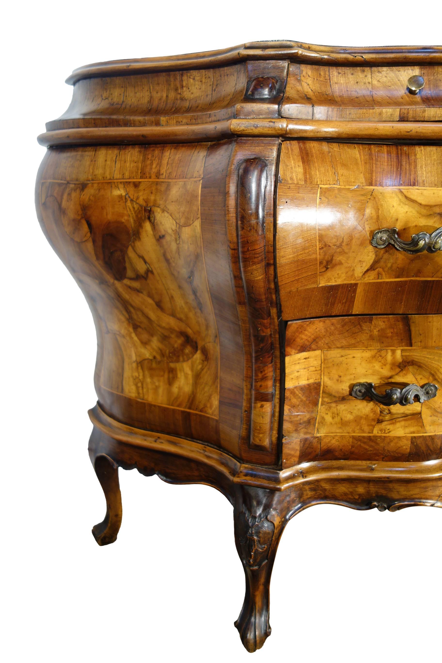 Veneer Antique Italian Venetian Louis XIV Rococo Bombay Small Dresser Walnut Burl