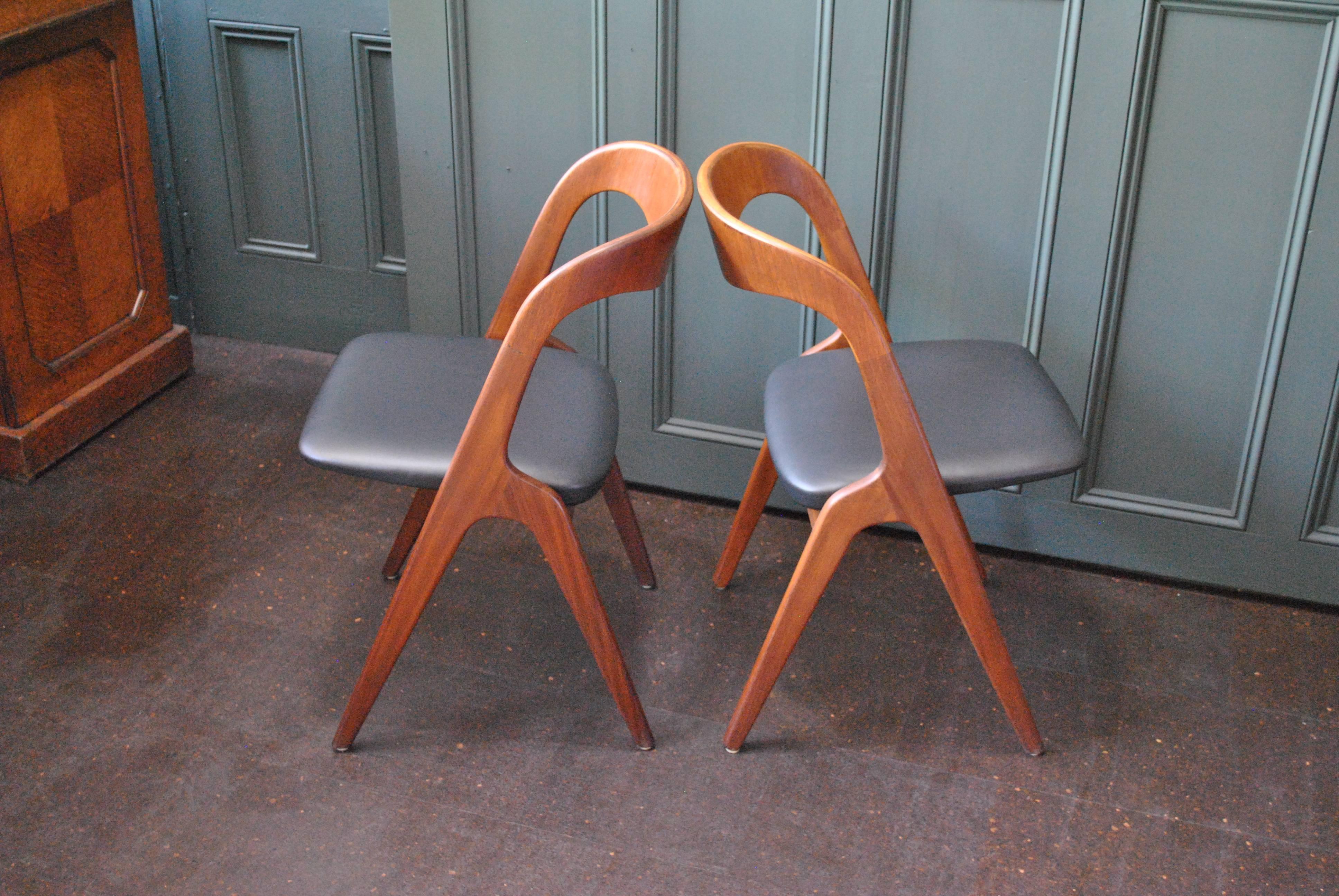 10 Danish Midcentury Dining Chairs by Johannes Andersen, Reupholstered 3