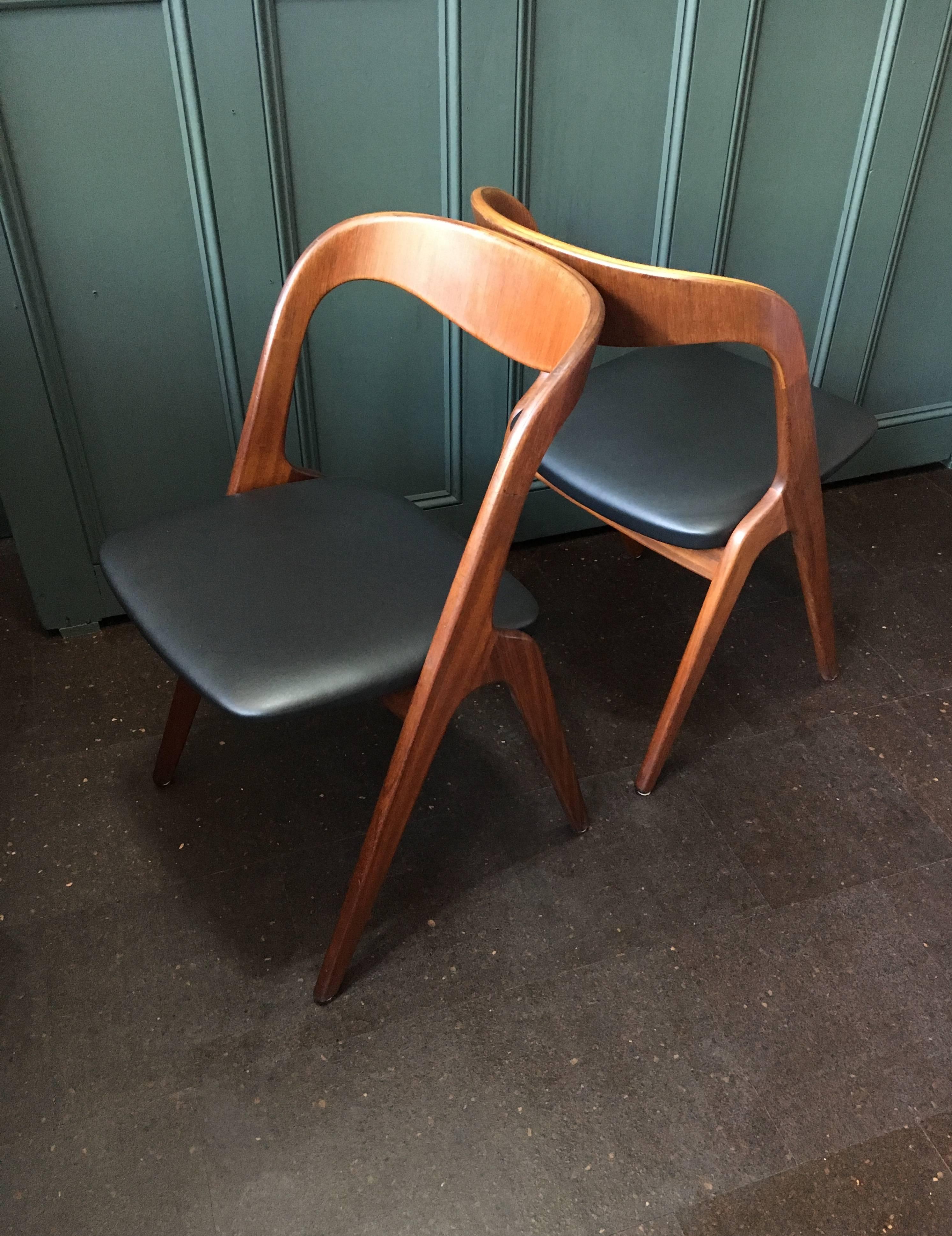 10 Danish Midcentury Dining Chairs by Johannes Andersen, Reupholstered 10