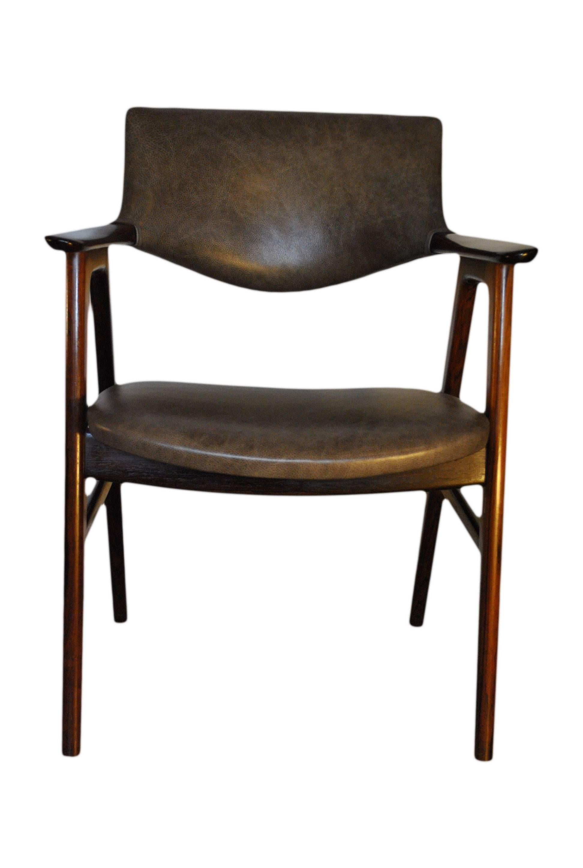 Erik Kirkegaard, Set of Four Chairs in Palisander and Leather In Excellent Condition In London, GB