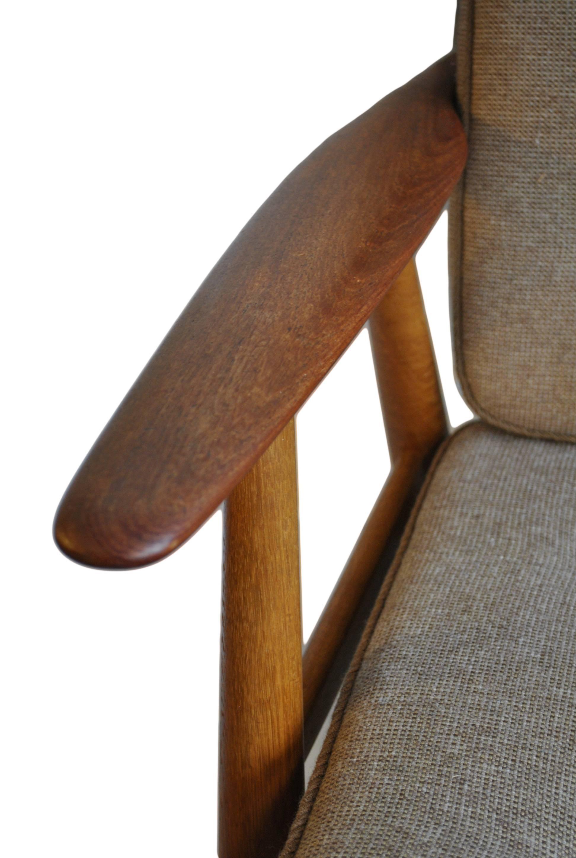 Hans J Wegner GE240 Cigar Chair, Original GETAMA Model In Excellent Condition In London, GB
