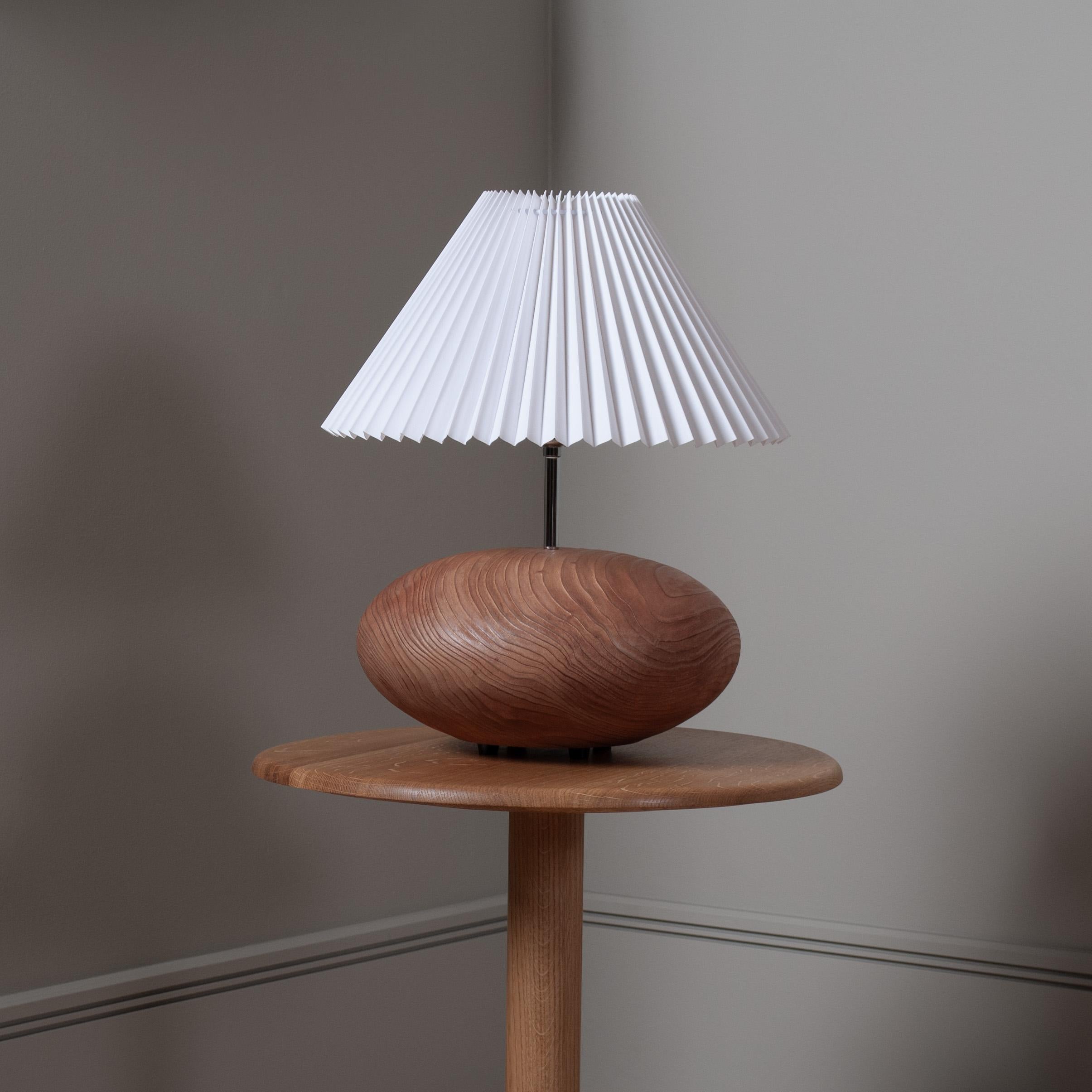 Anglais Grande table d'appoint, table à boire, en chêne anglais, fabriquée à la main en vente