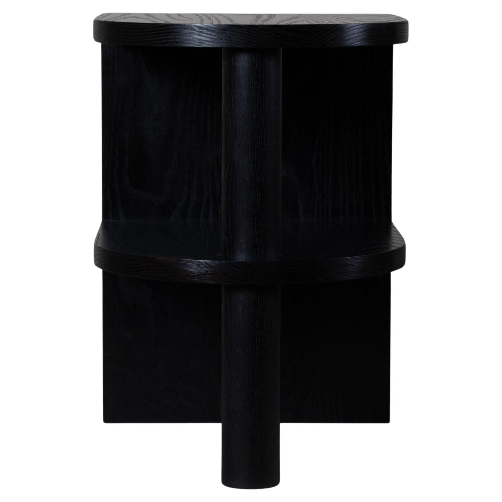 Table de nuit à étages en chêne anglais ébonisé fait main