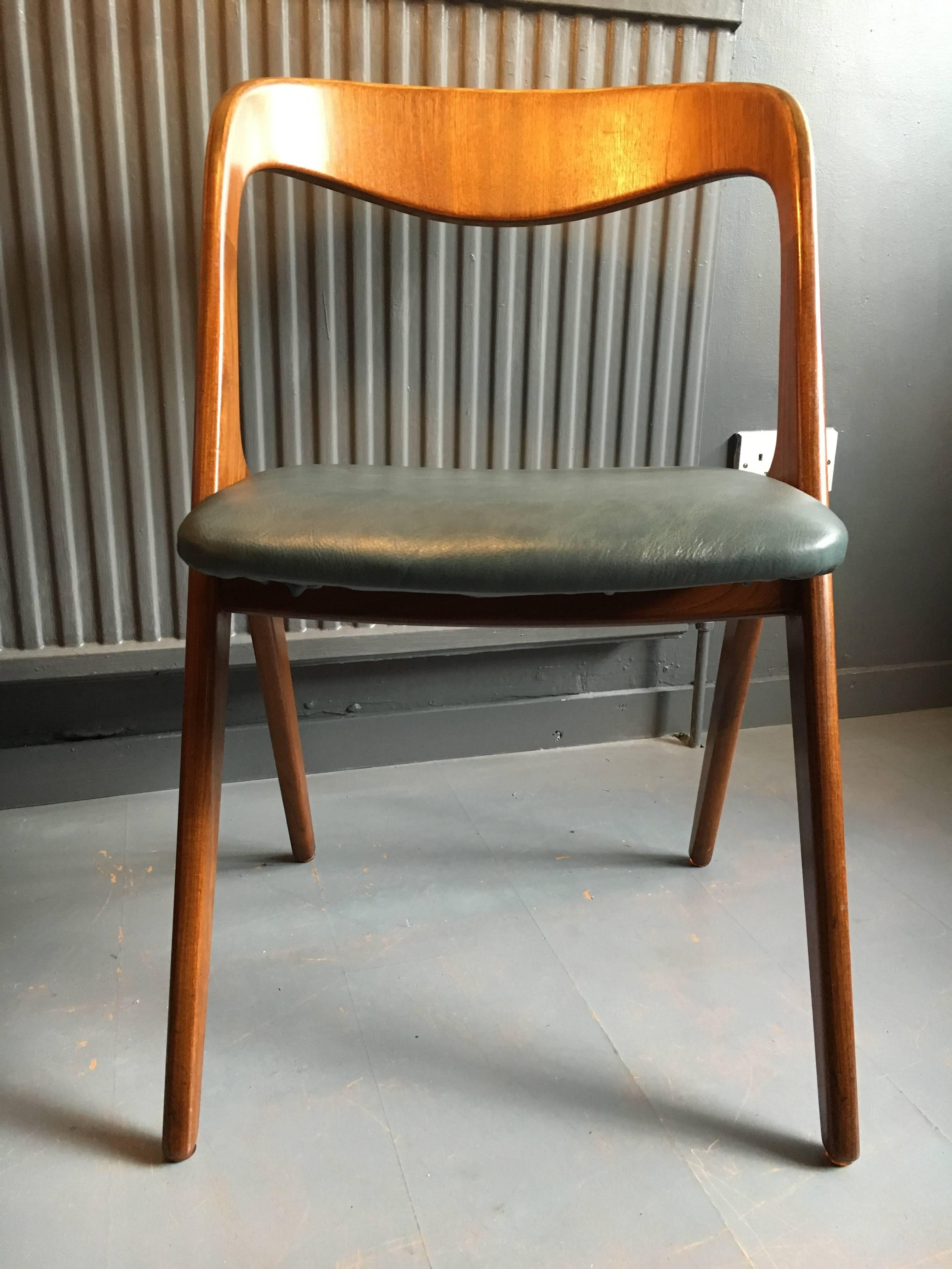 Leather Set of Six Vamo Sonderborg Dining Chairs