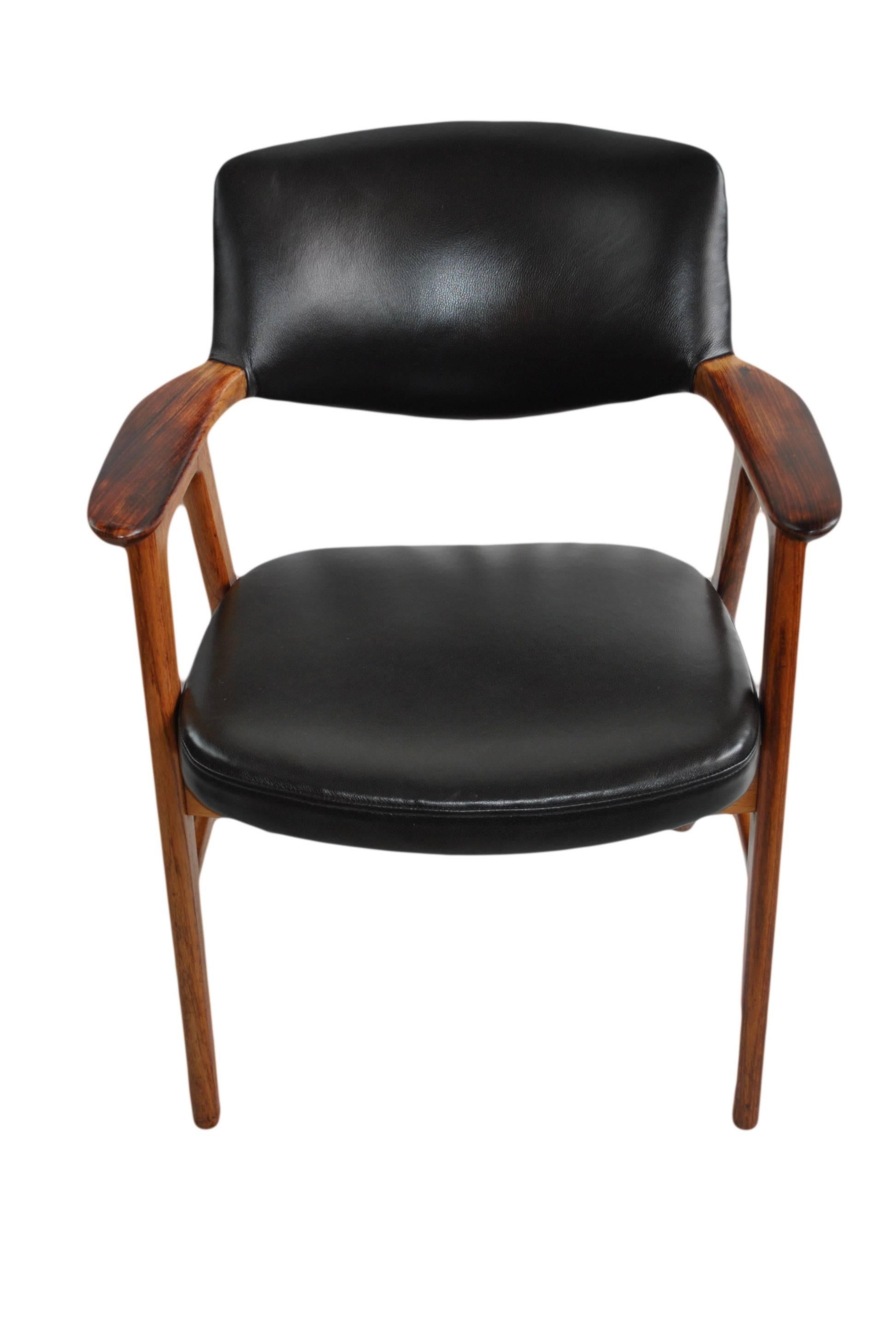 Pair of Fully Restored and Reupholstered Erik Kirkegaard Chairs 2