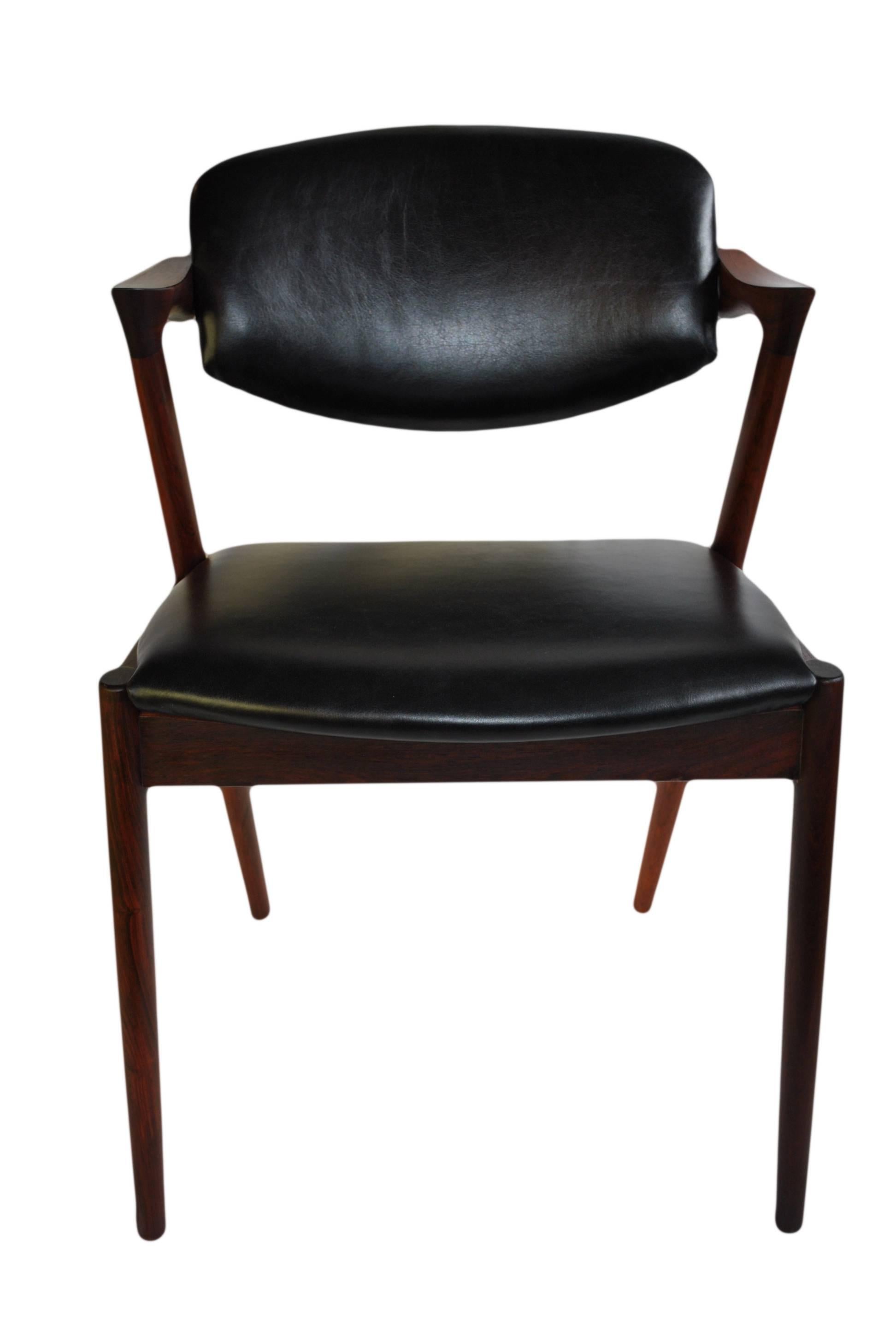 Six Fully Restored and Reupholstered Kai Kristiansen Rosewood Model 42 Chairs 2