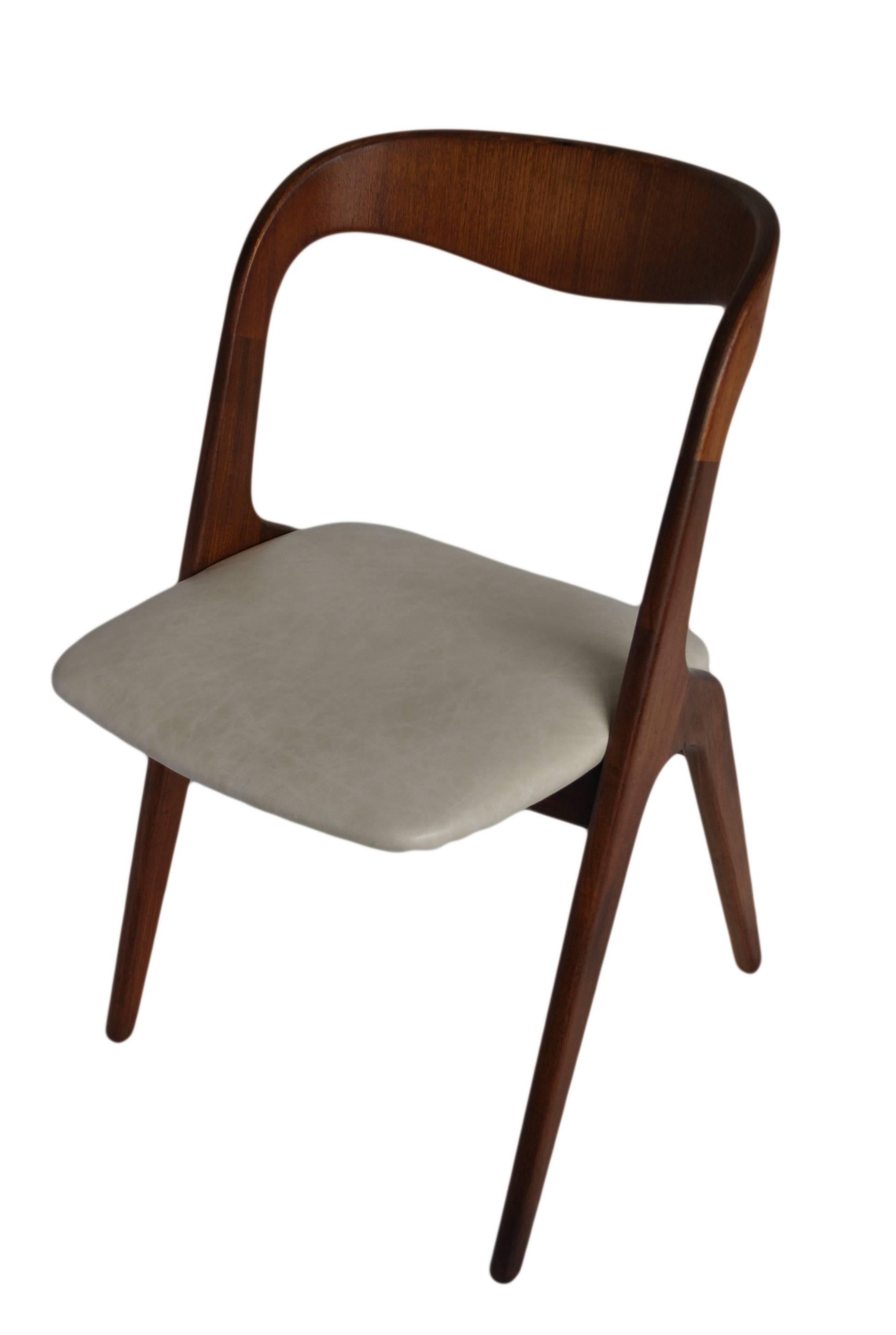 Danish Rare Set of Six Vamo Sonderborg Dining Chairs