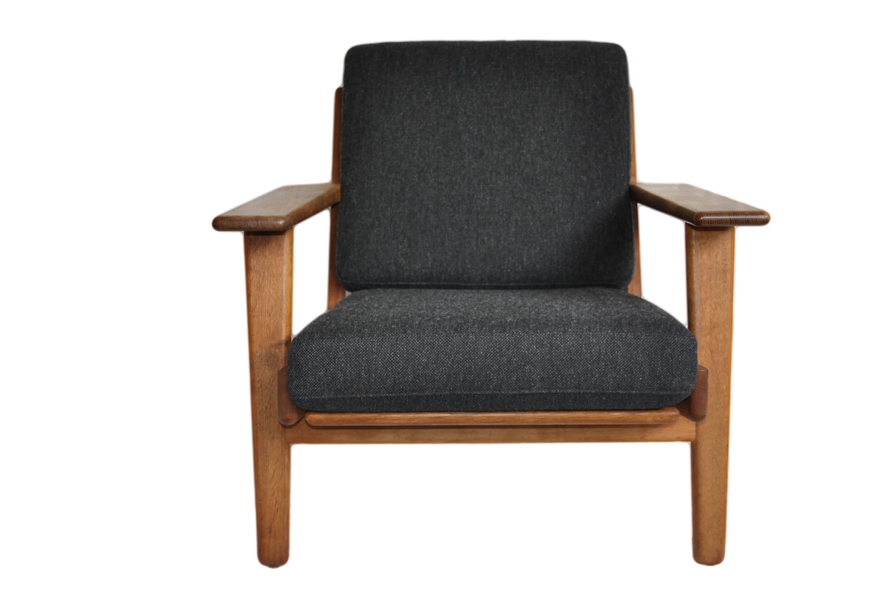 Oak Pair of Original Hans J Wegner ge290 Lounge Chair