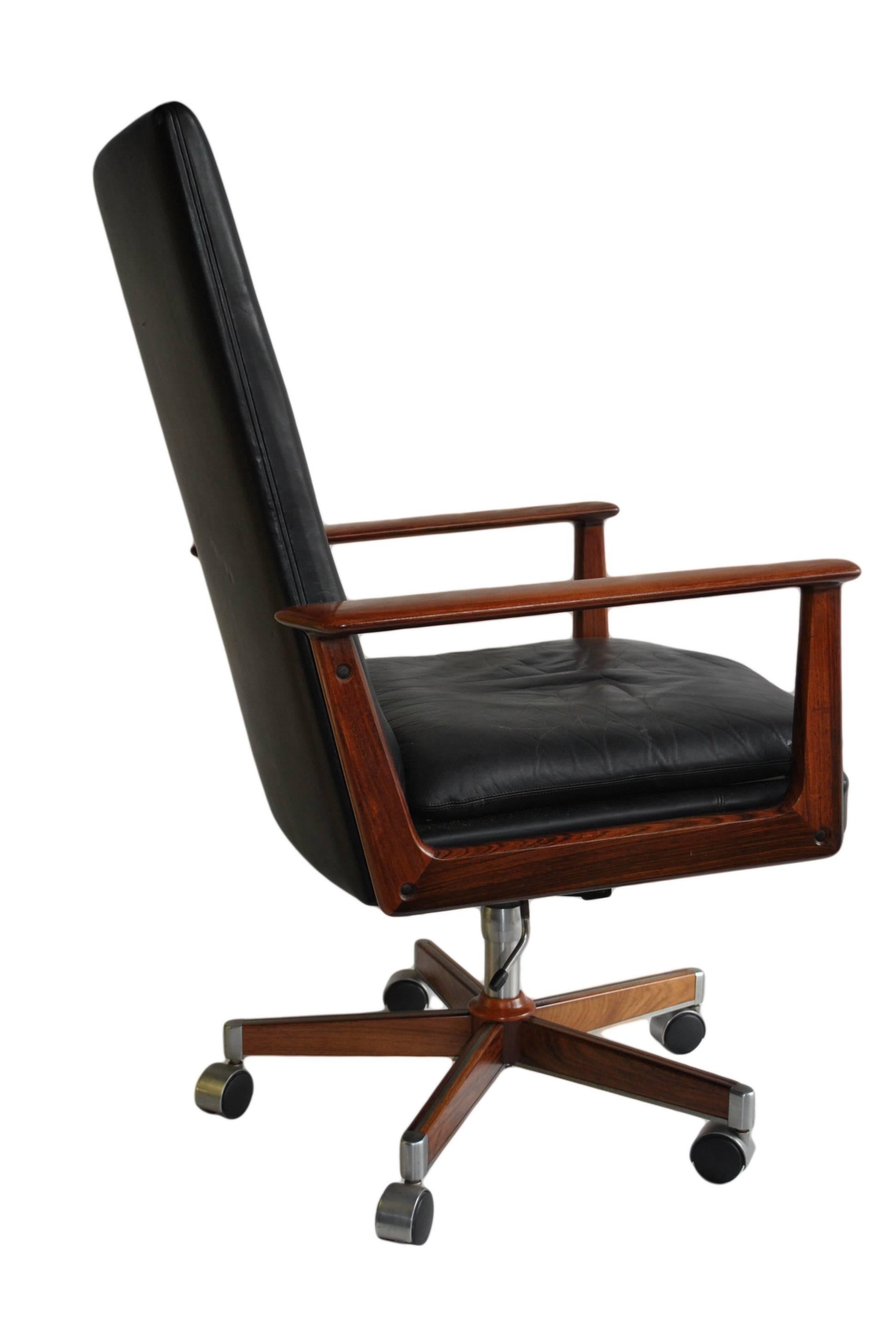 Arne Vodder Executive Chair, Rosewood and Leather In Excellent Condition In London, GB