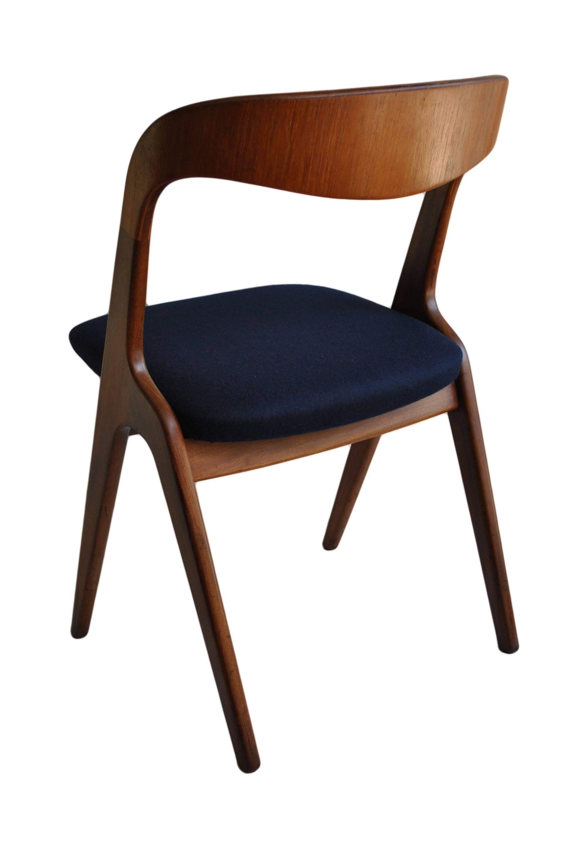 Mid-Century, Re-Upholstered Set of Four Vamo Sonderborg Chairs 1
