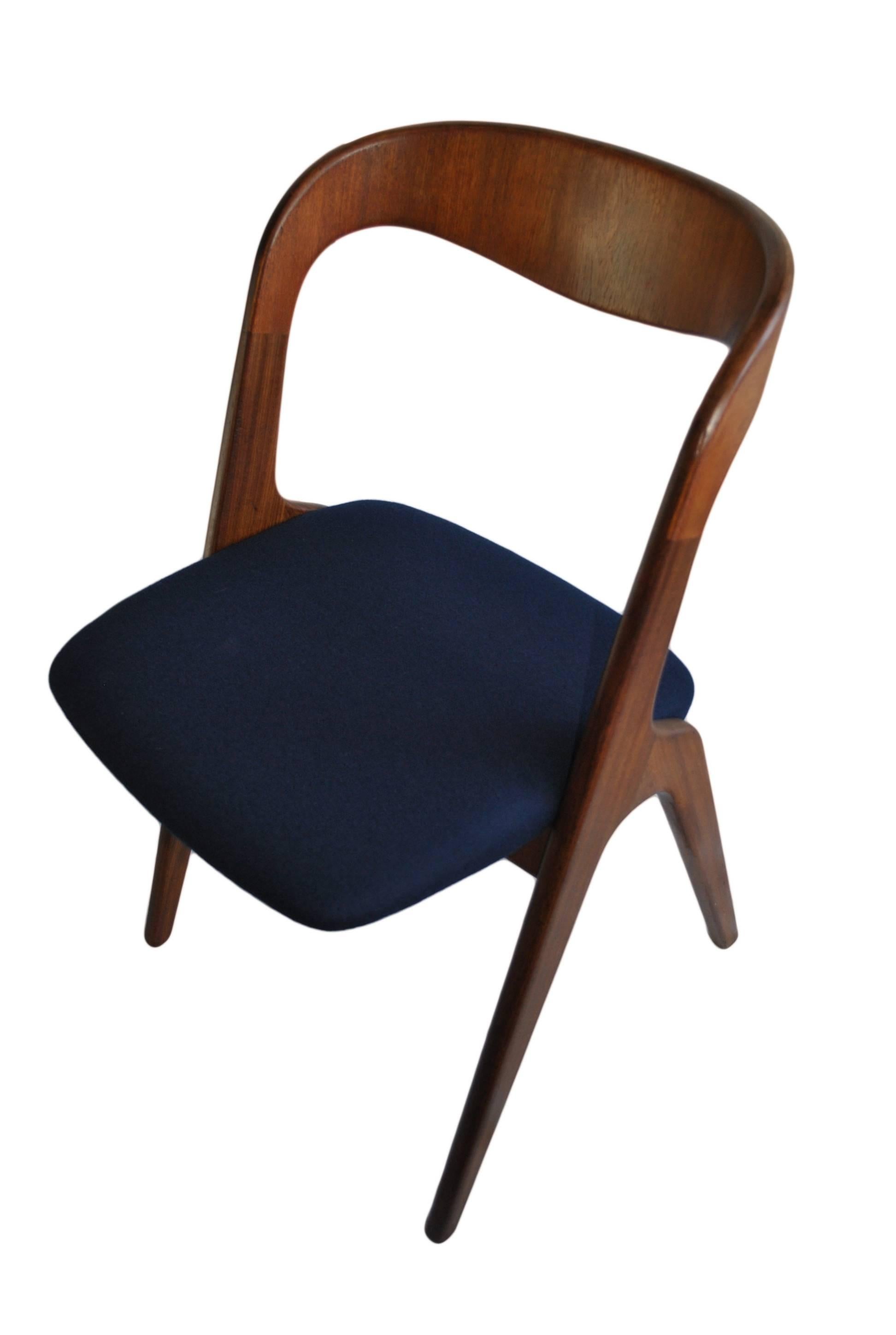 Mid-Century, Re-Upholstered Set of Four Vamo Sonderborg Chairs 2