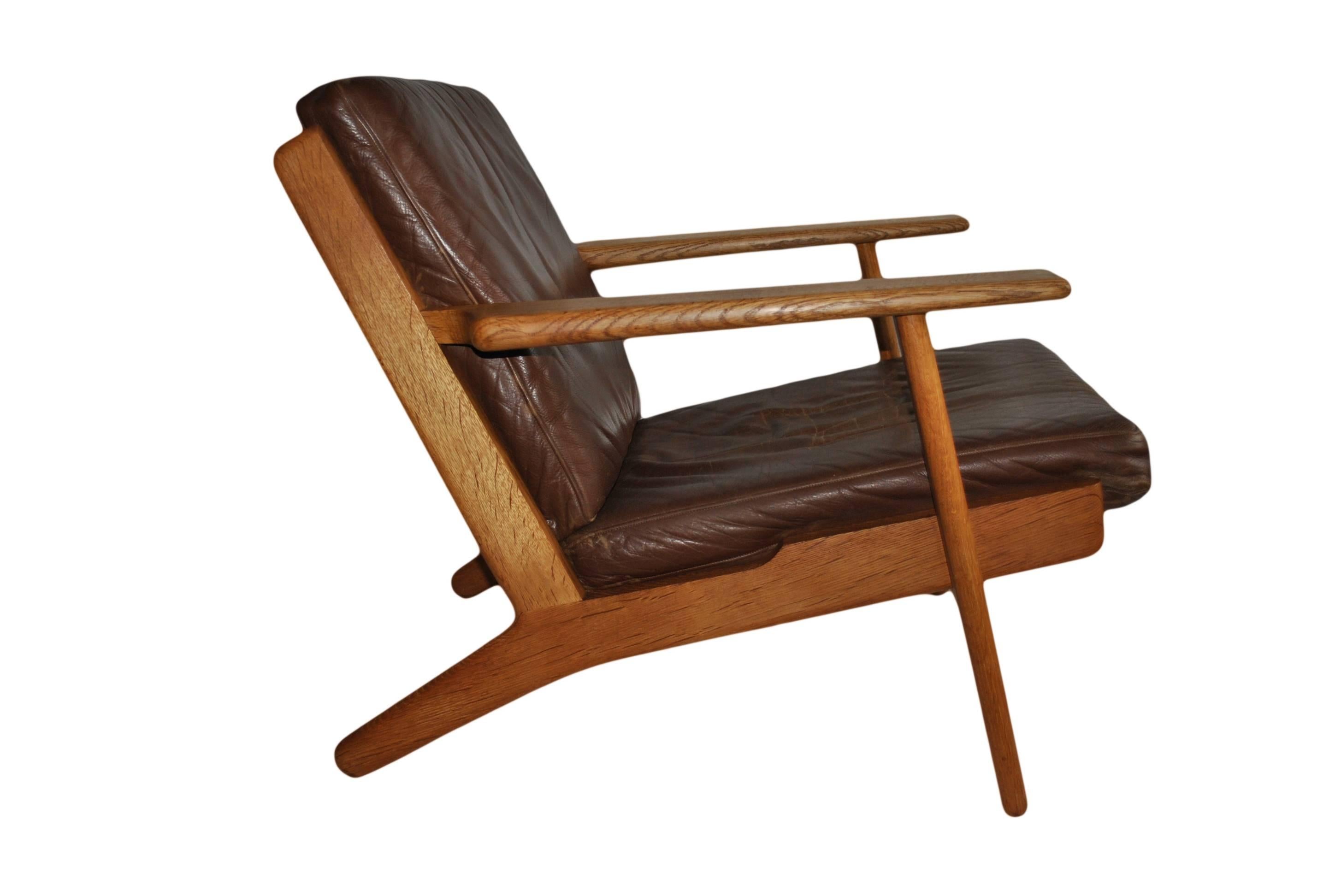 Pair of Hans J Wegner ge290 Oak Lounge Chairs, 1950s. Refurbished. 3