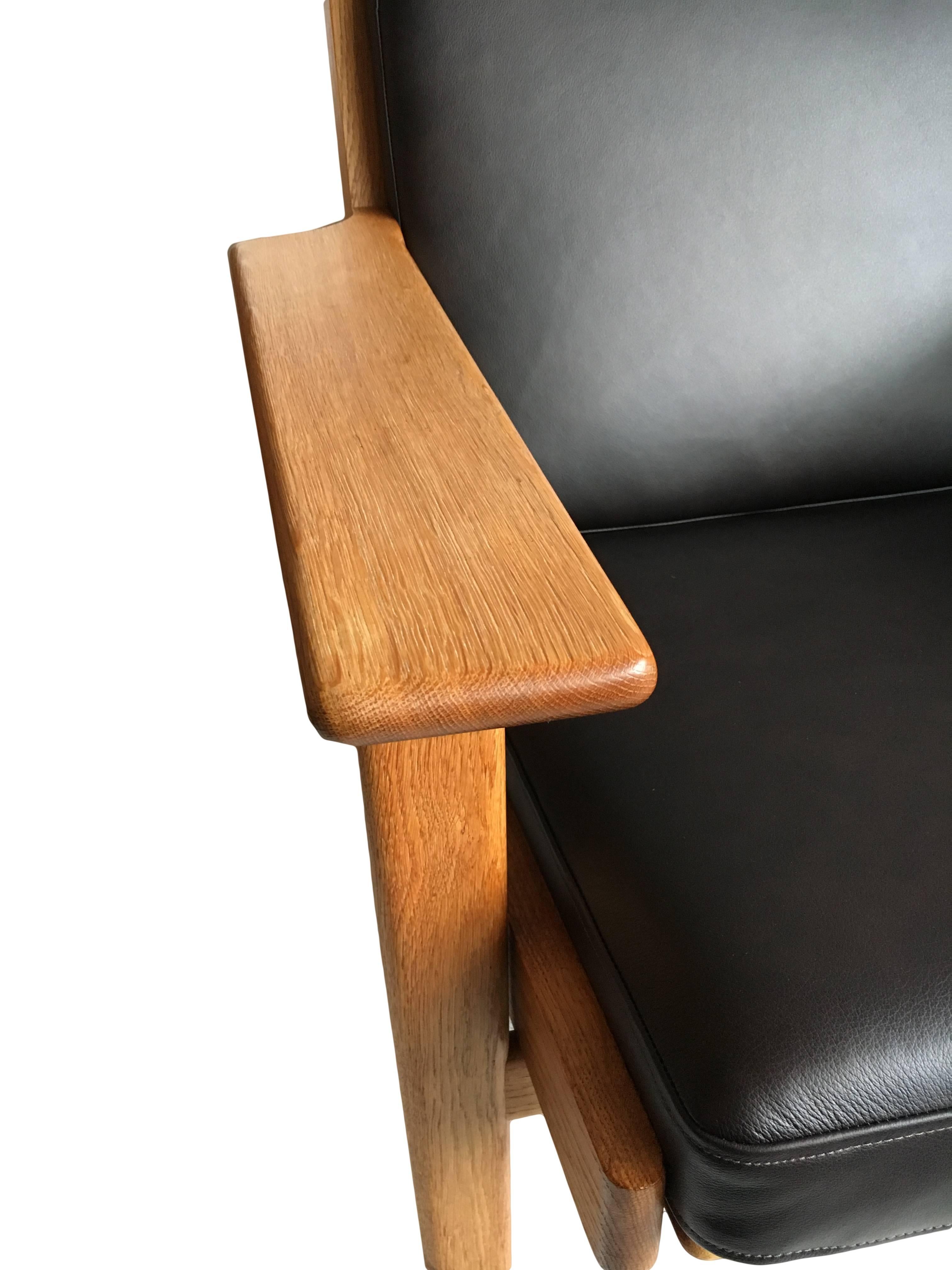 Mid-Century Modern Original Hans Wegner GE290 Lounge Chair, Refurbished reupholstered 