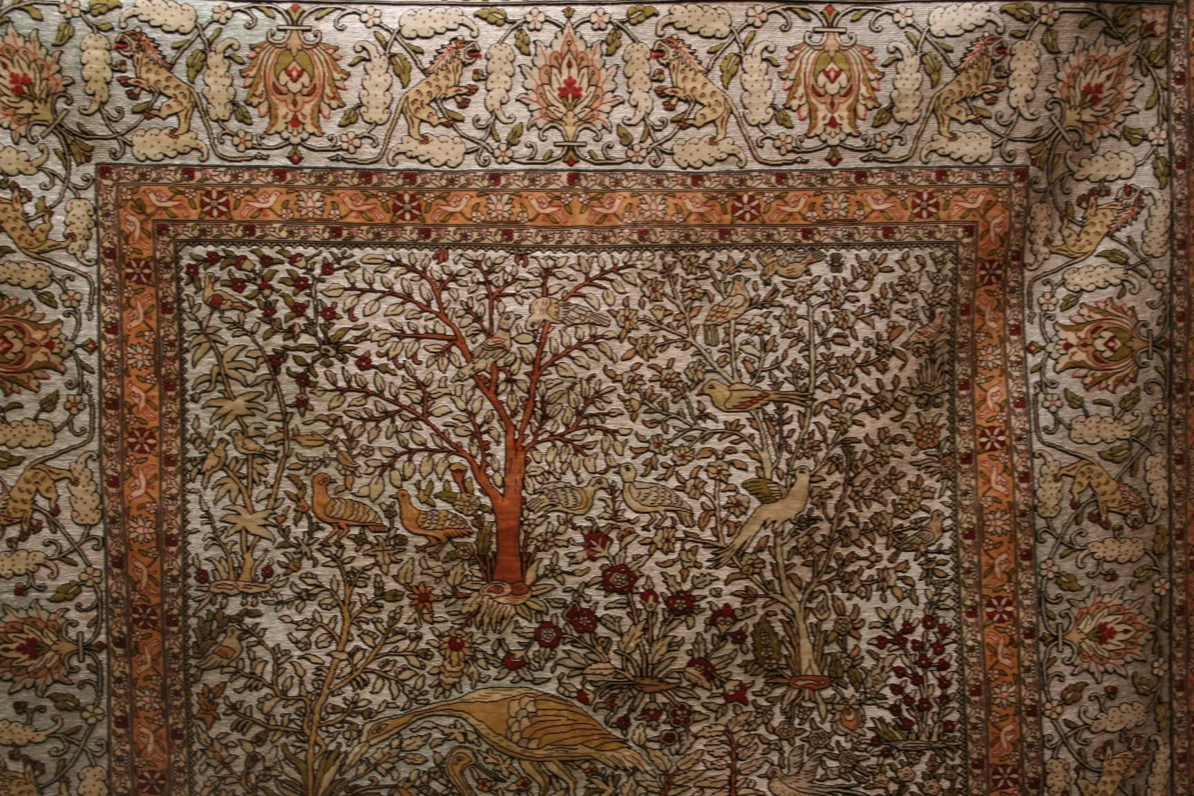Very Rare Antique Silk and Metal Hereke Mughal Design For Sale 2