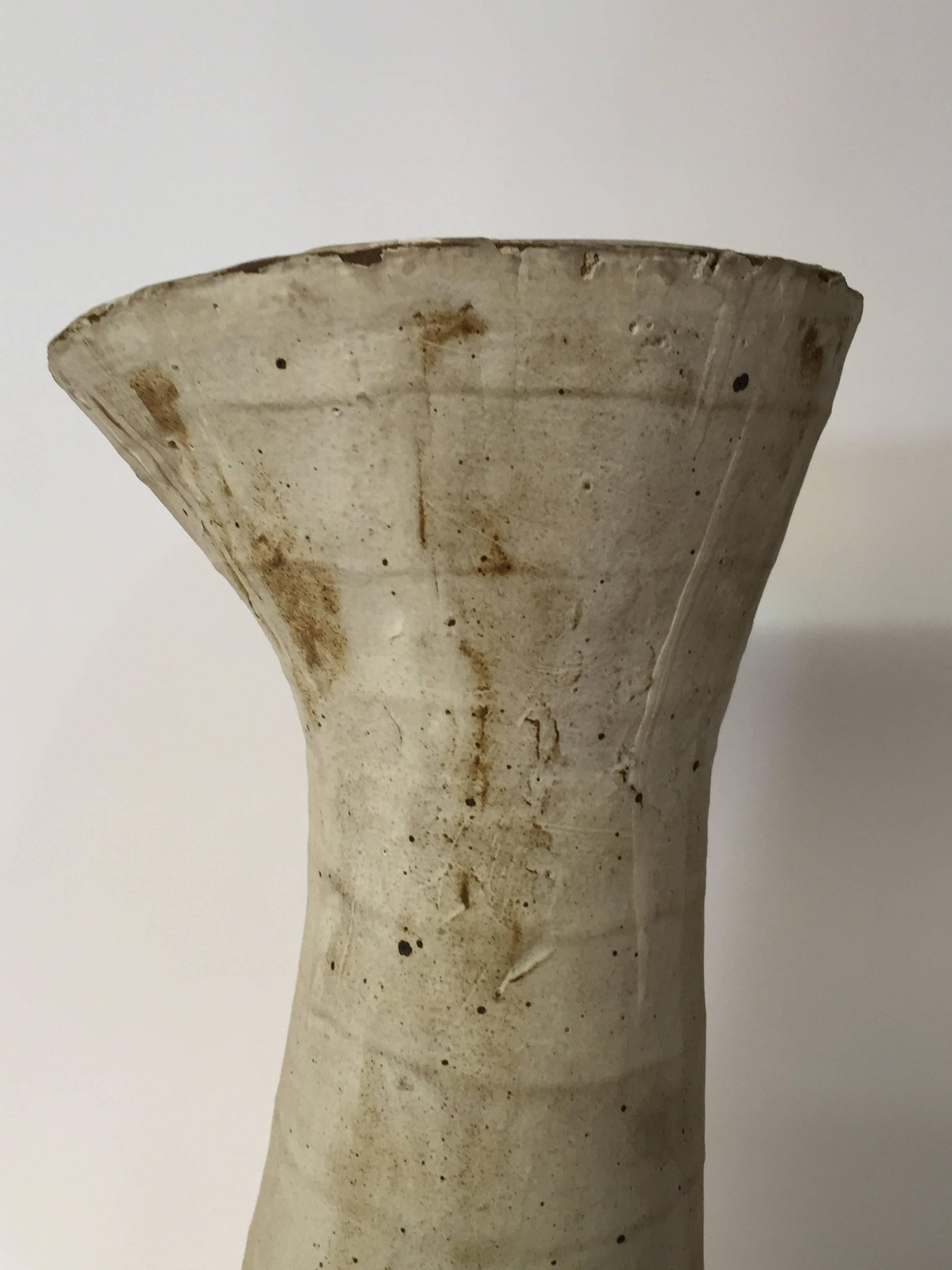 American Large and Beautiful 1960s Earthenware Studio Pottery Vase
