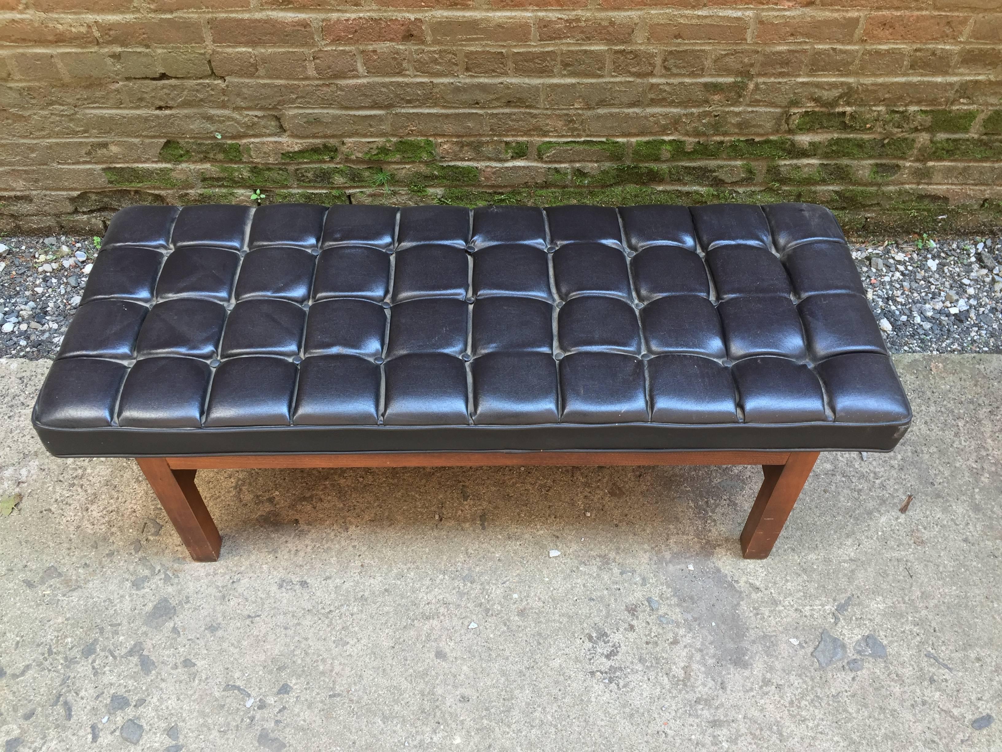 Jens Risom Style Tufted Bench In Good Condition In Garnerville, NY