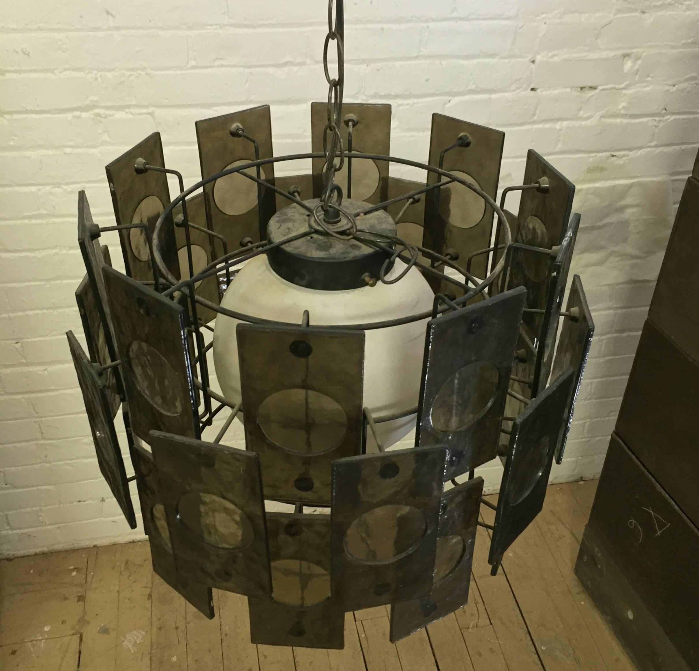 Smokey gray paneled hanging pendant lamp, circa 1960-1970. The wire frame supports multiple 3