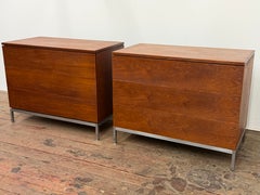 Comò compatti in teak a tre cassetti di Florence Knoll per Knoll Associates, coppia