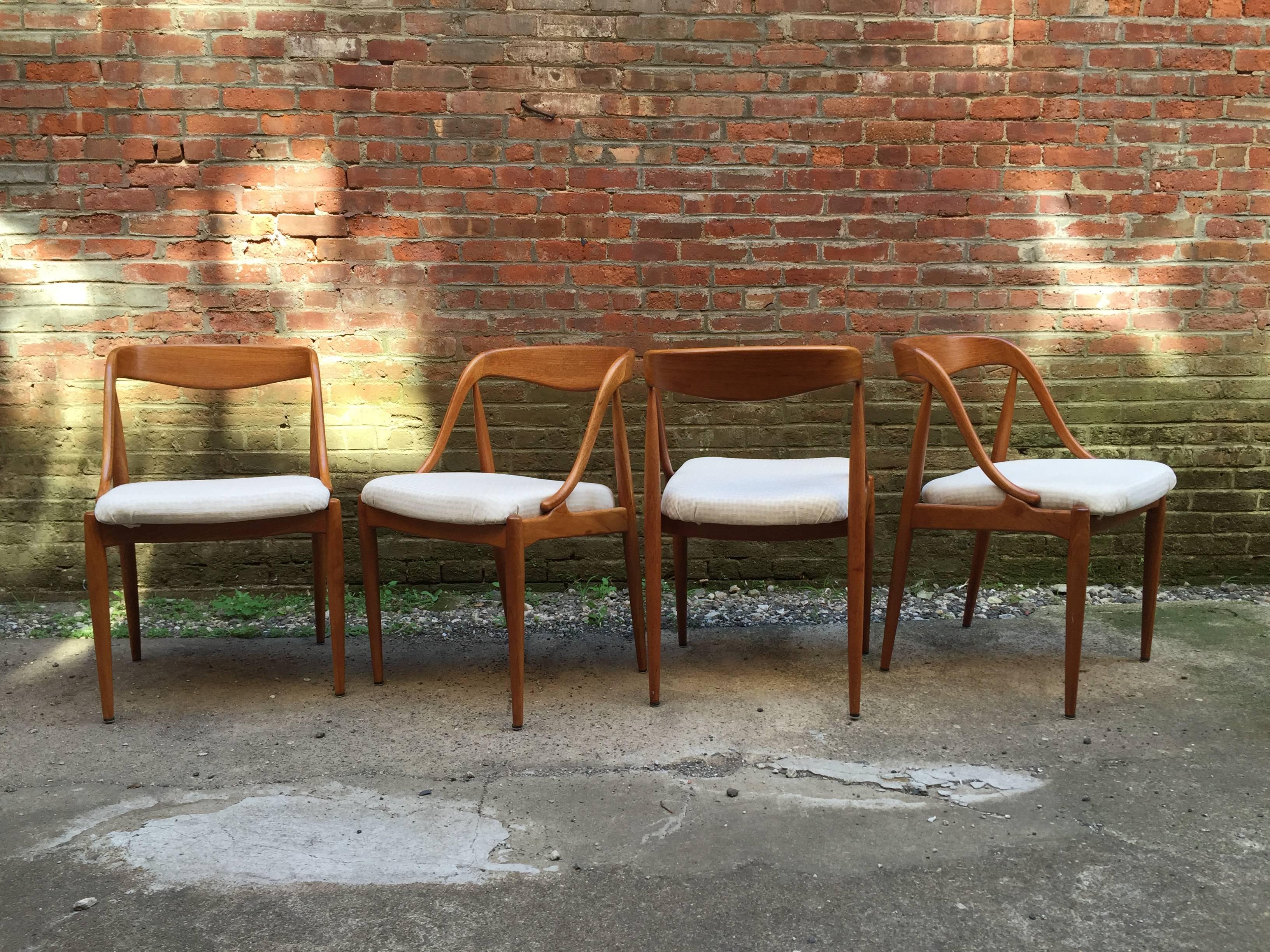 Scandinavian Modern Set of Four Johannes Andersen Teak Dining Chairs for MM Moreddi, Denmark