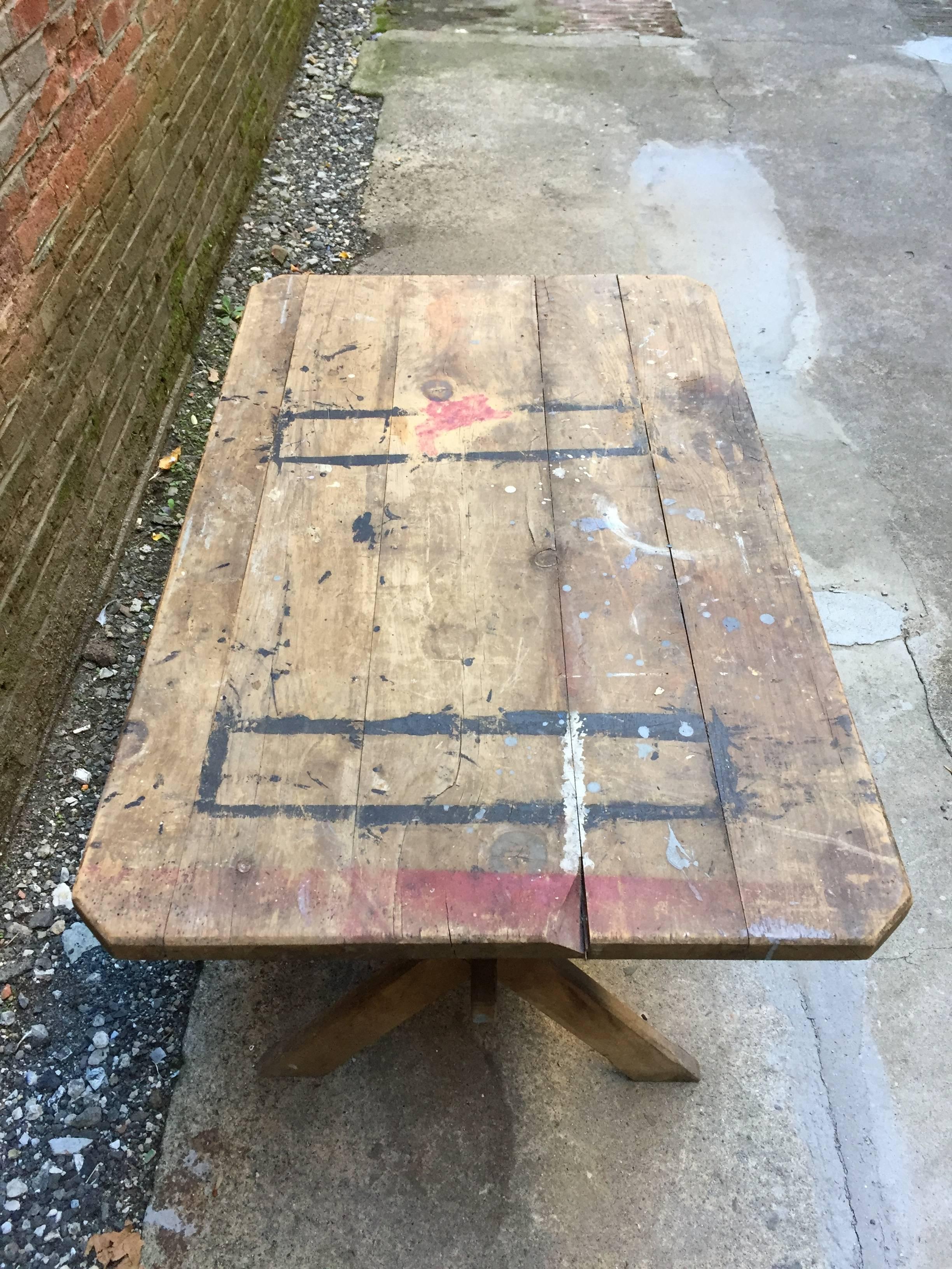 Primitive Distressed Clipped Corner Sawbuck Farm Table