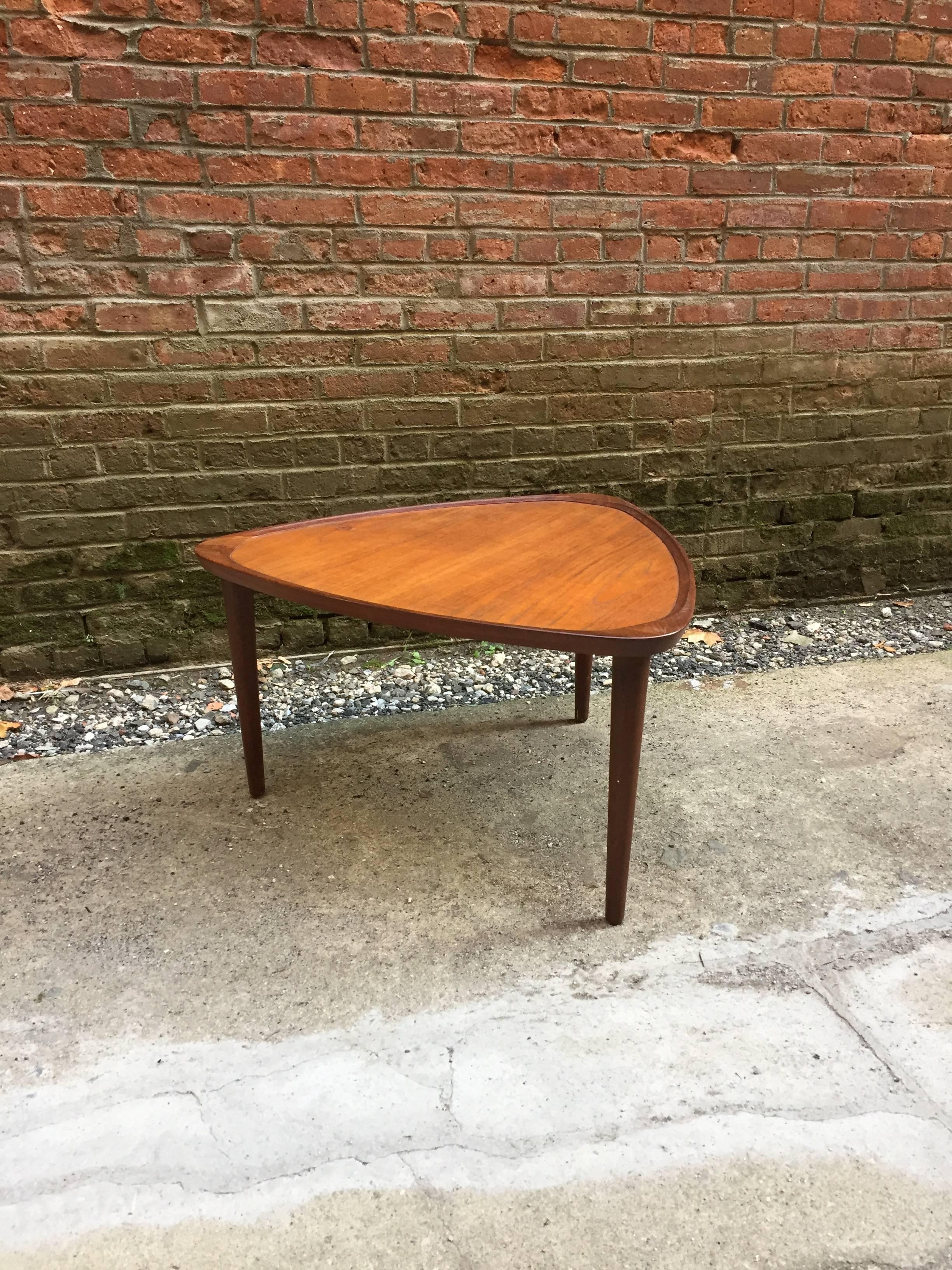 Beautiful two-toned teak Danish guitar pick. Fully signed on bottom, made in Denmark, design Hovmand-Olsen. Original finish, circa 1950-1960.