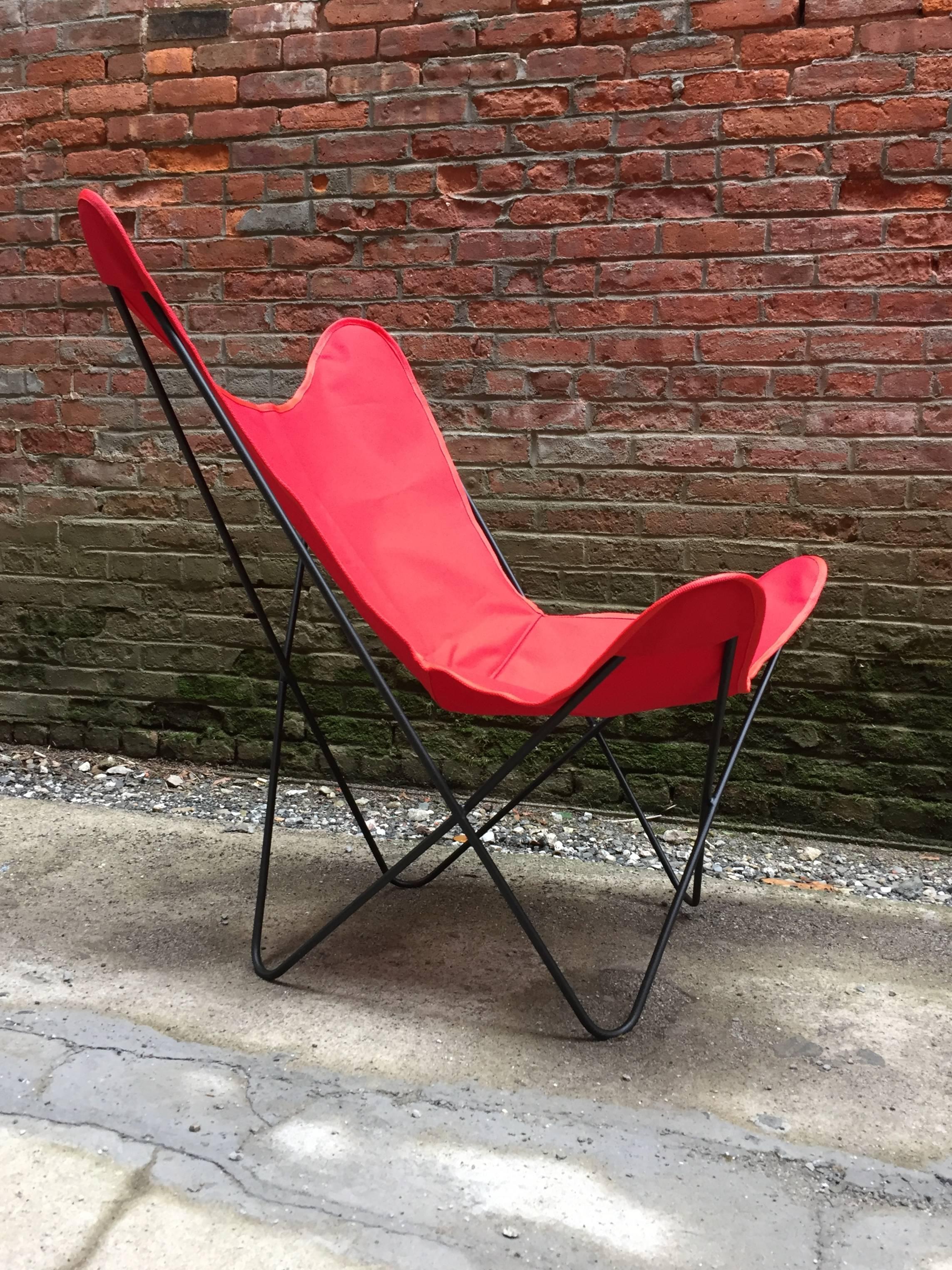 Pair of Early Jorge Ferrari-Hardoy Iron Butterfly Sling Chairs In Good Condition In Garnerville, NY