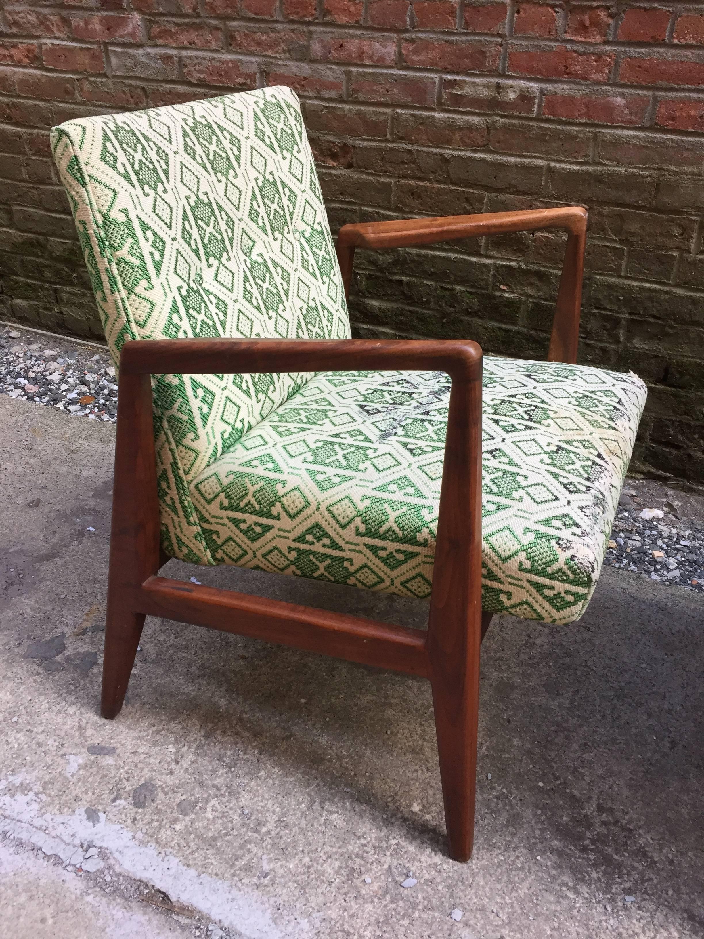 Pair of Jens Risom Design Modern Walnut Armchairs In Good Condition In Garnerville, NY