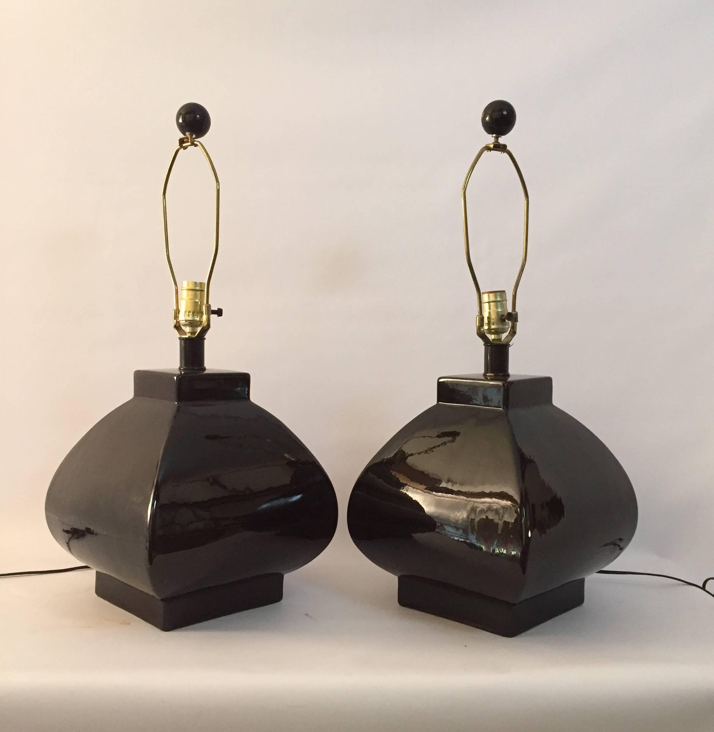 Post-Modern Pair of Gloss Black Ceramic Lamps