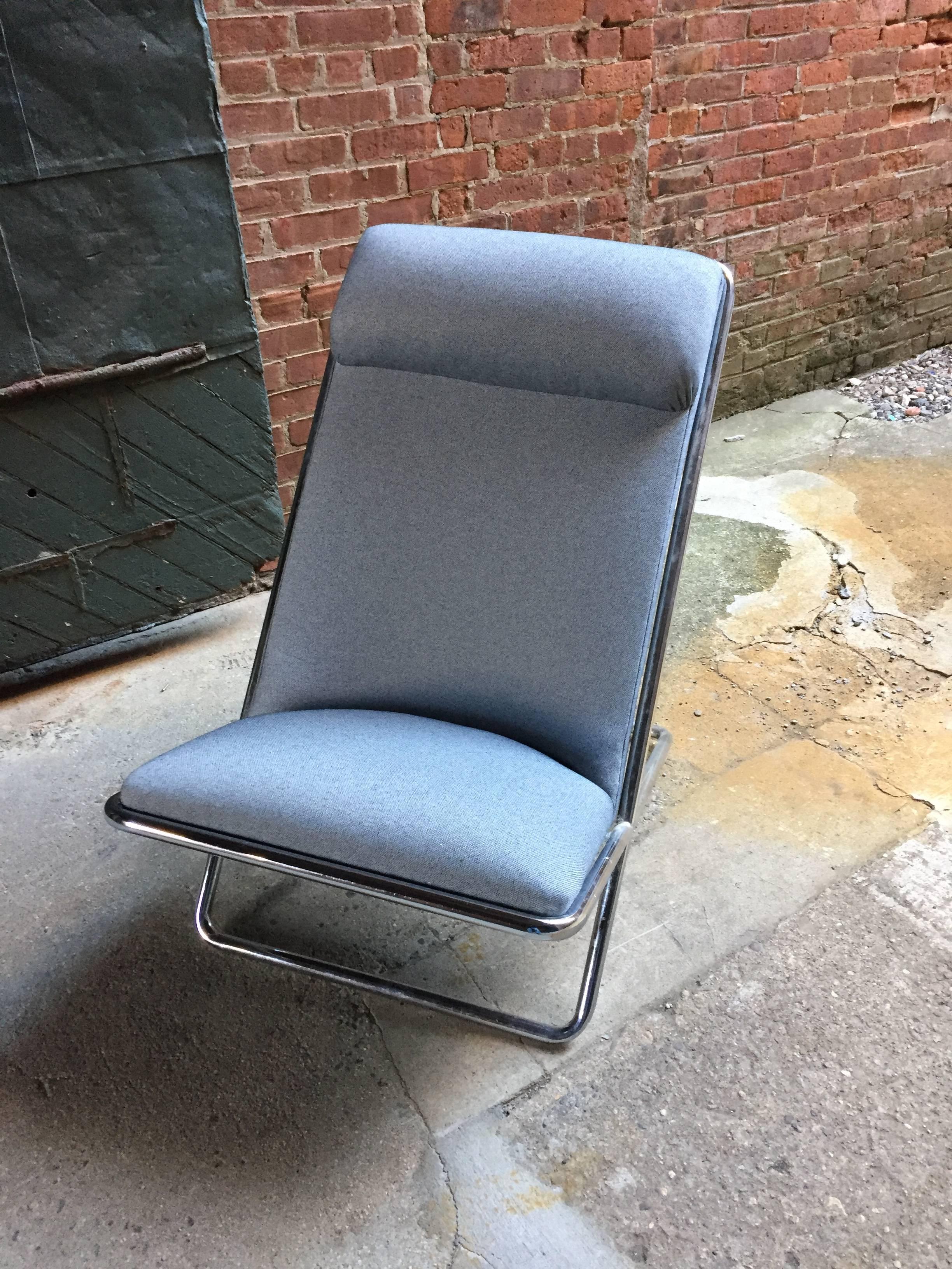 Ward Bennett for Brickel Associates Chrome Scissor Chair In Good Condition In Garnerville, NY