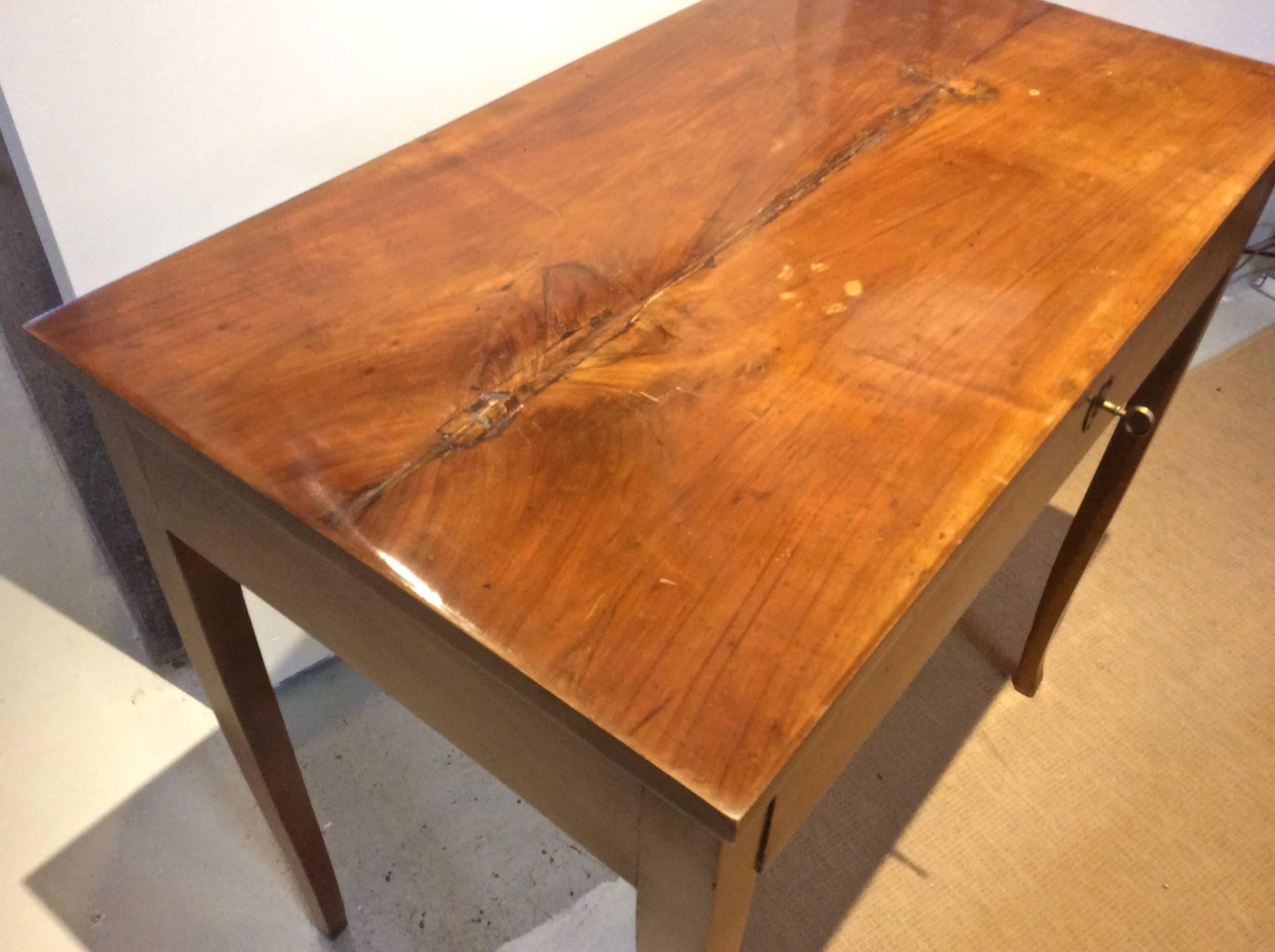 Antique Writing Desk or Table with Lock and Key In Good Condition In Stamford, CT