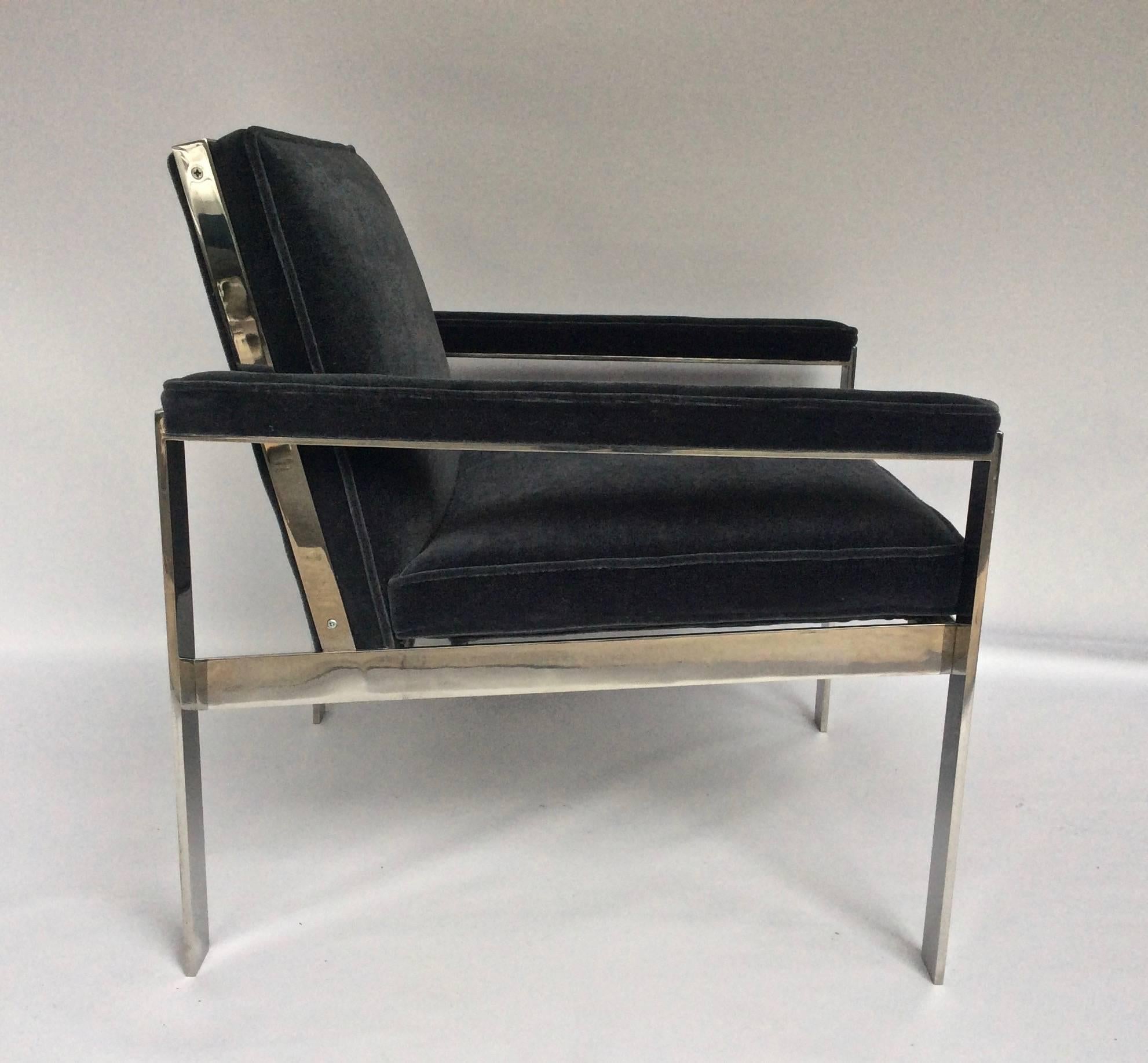 American 1970s Knoll/ Milo Baughman Pair of Chrome and Mohair Lounge Chairs For Sale