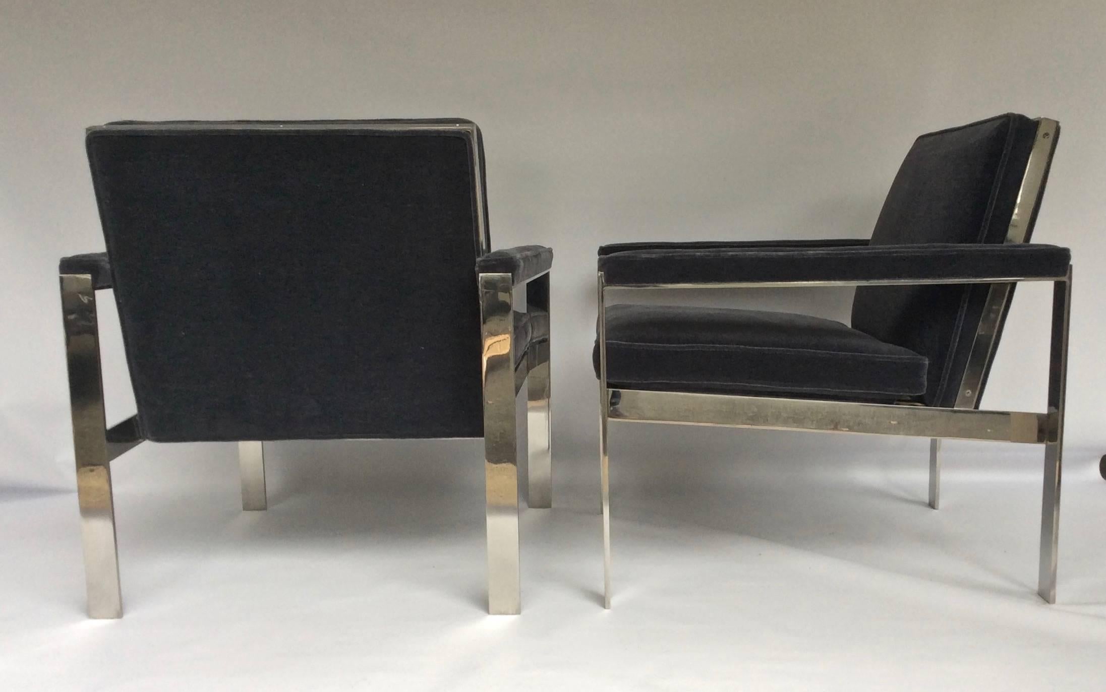 Polished 1970s Knoll/ Milo Baughman Pair of Chrome and Mohair Lounge Chairs For Sale