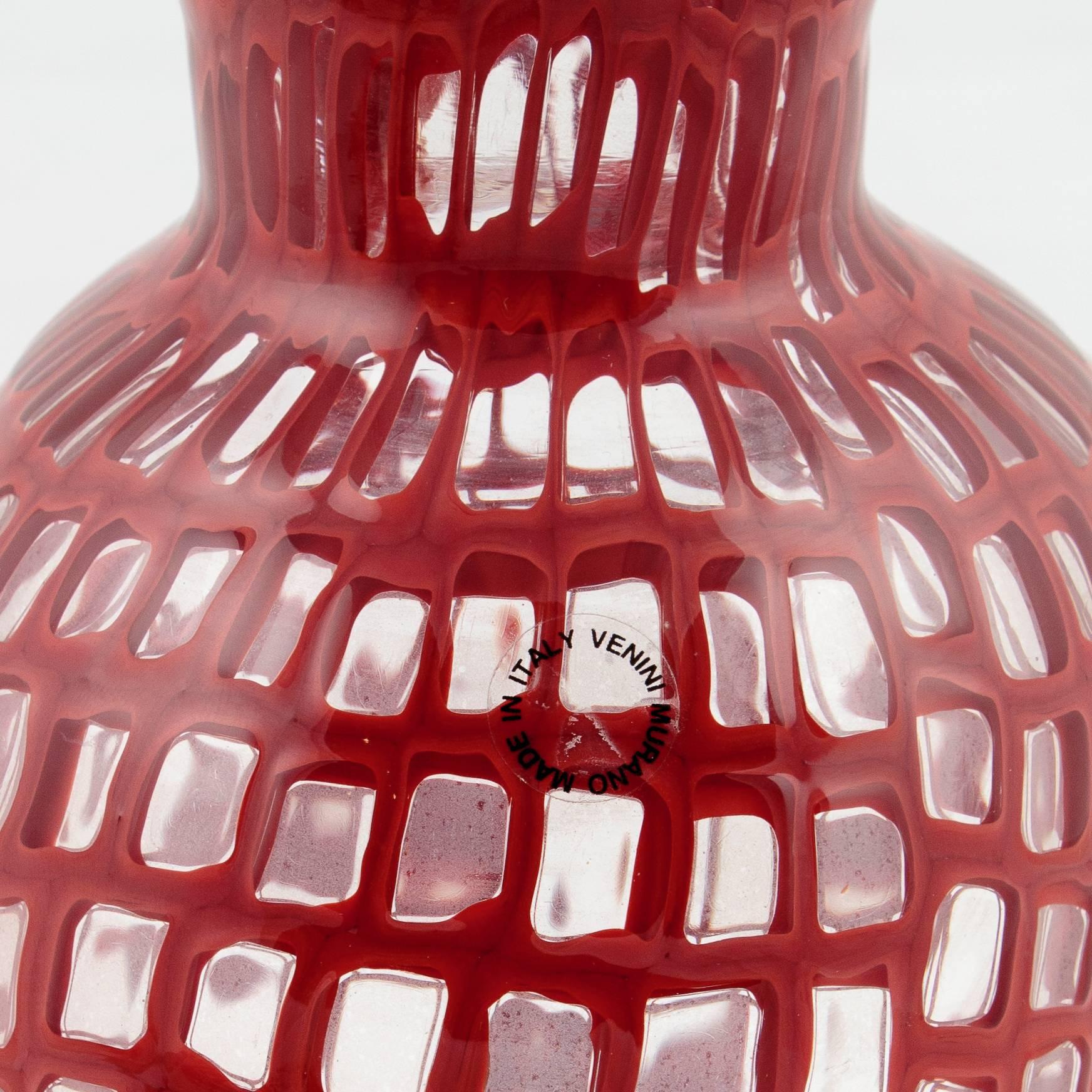 Venini Red Overlaid Glass Vase, circa 2002 In Excellent Condition In Malvern, Victoria