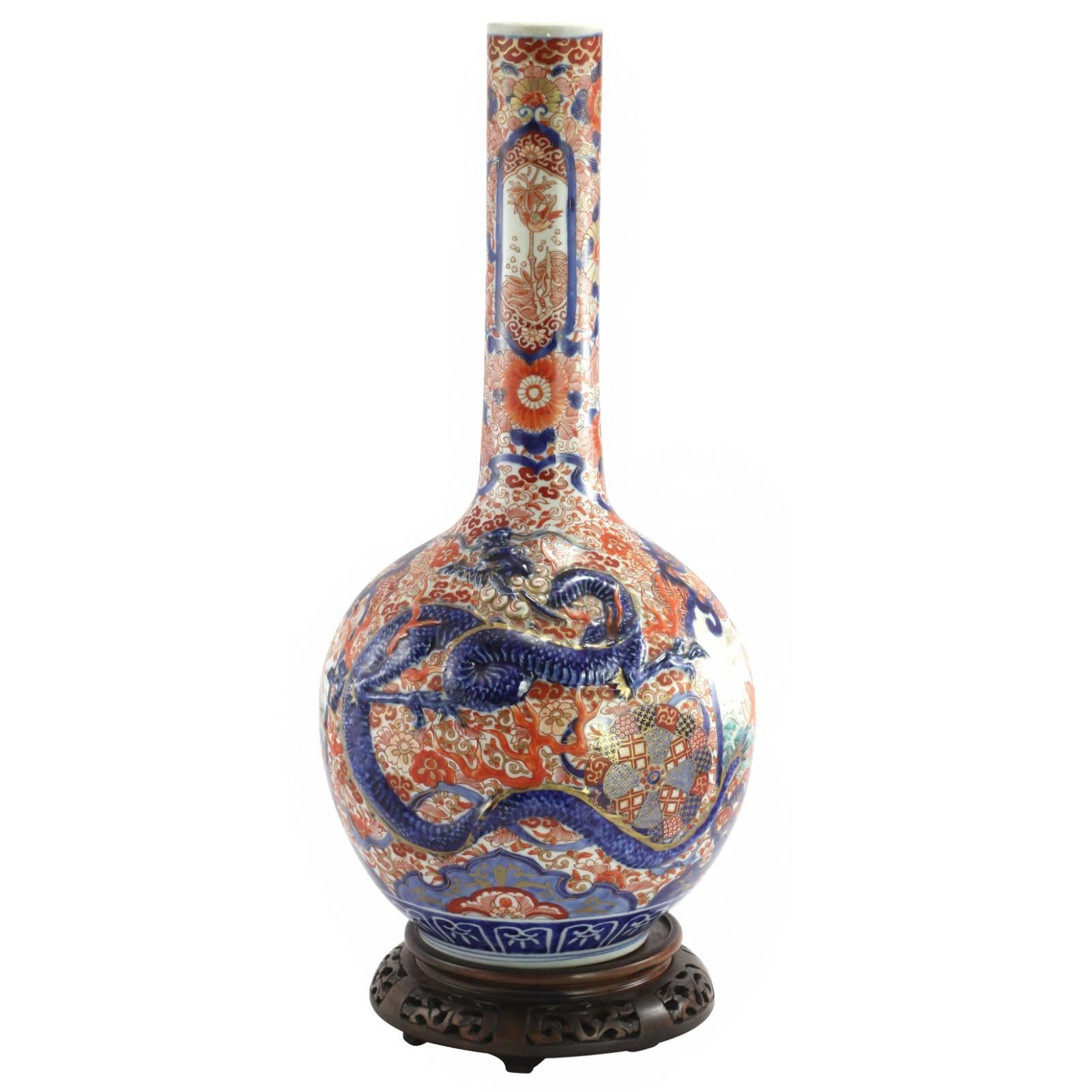 Japanese Early 20th Century Meiji Era Imari Porcelain Bottle Vase