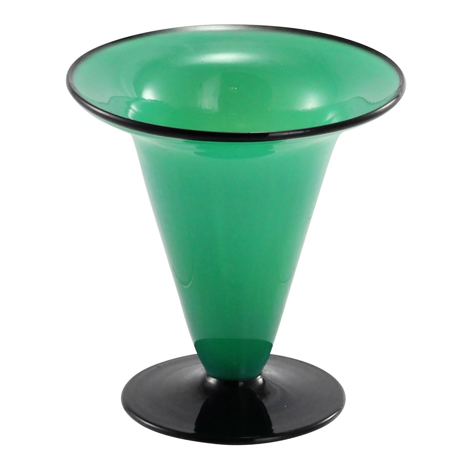 An early 20th century Art Deco green and black tango glass vase of the Ikora range by W.M.F. Identified by its recorded 5021 numbered color, this style of glass was the Württembergische Metallwarenfabrik's answer to the ever popular tango glass
