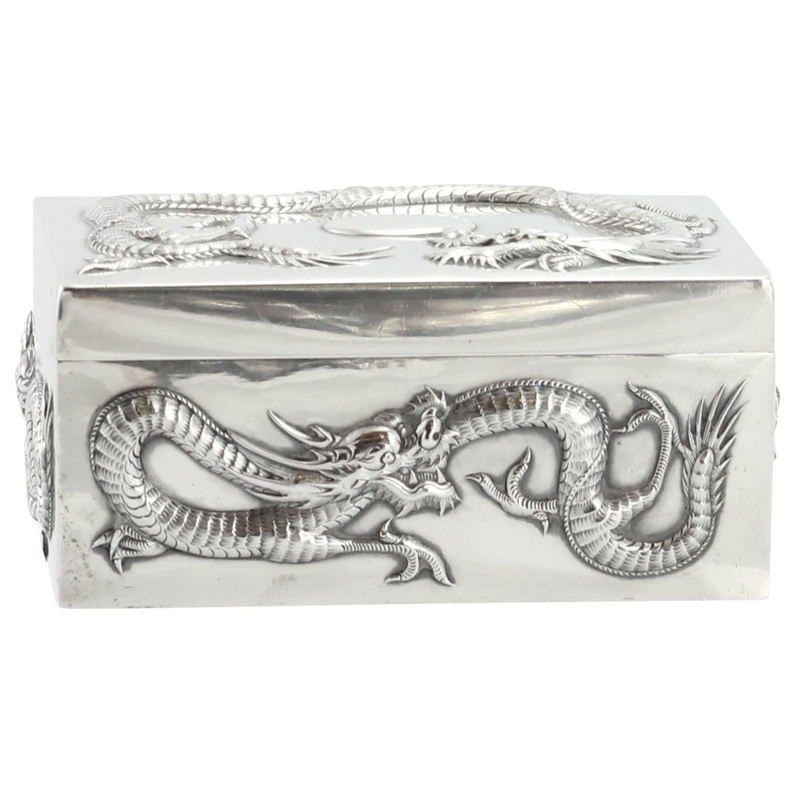 Late 19th Century Chinese Export Silver Box with Cumshing Mark In Excellent Condition In Brisbane, Queensland