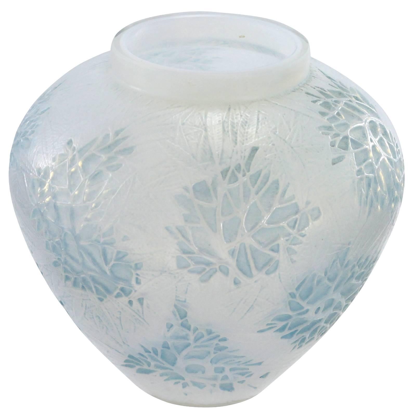 Early 20th Century Art Deco 'Esterel' Glass Vase by René Lalique 5