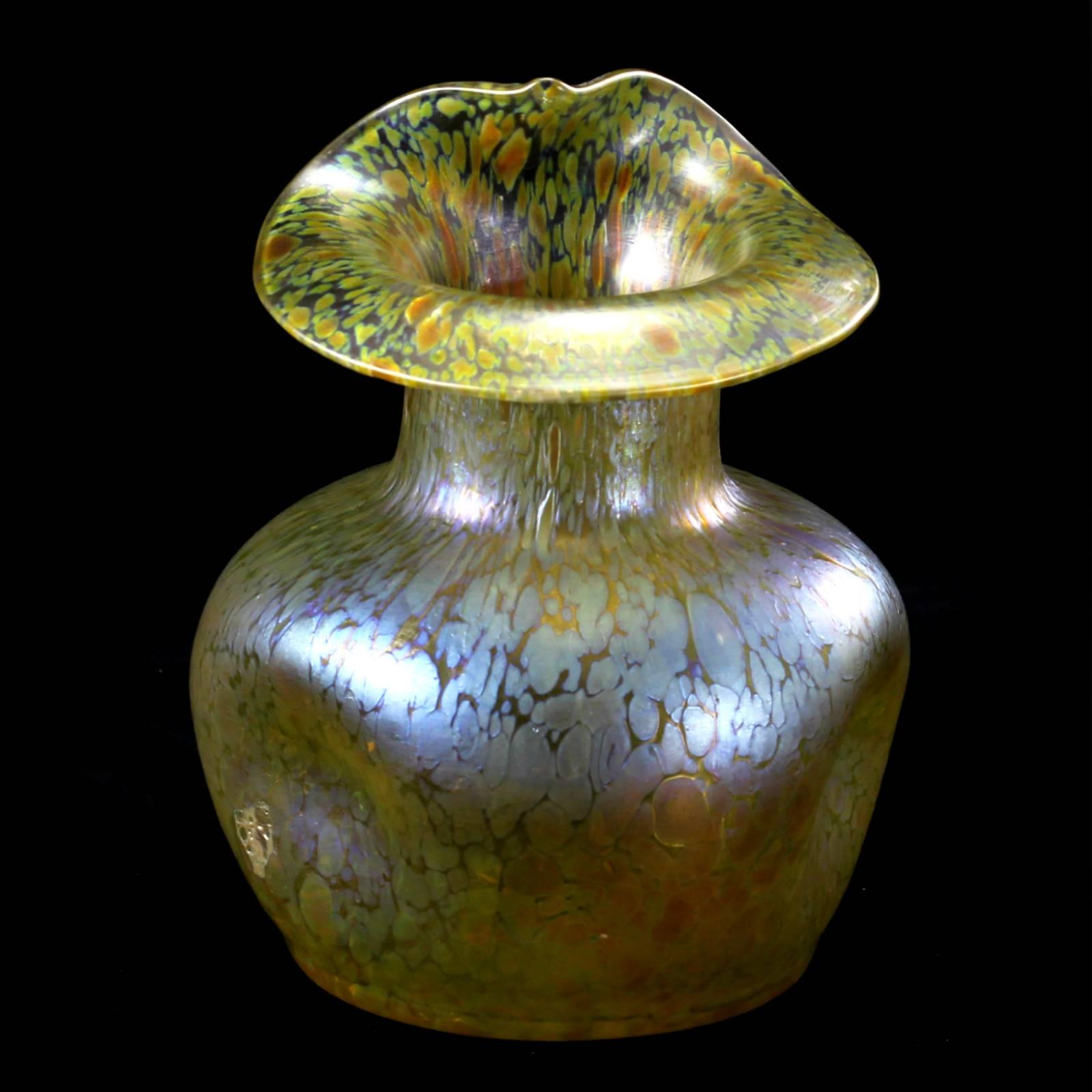 Late 19th Century Art Nouveau Bohemian Glass 'Papillon' Vase by Loetz In Excellent Condition For Sale In Brisbane, Queensland