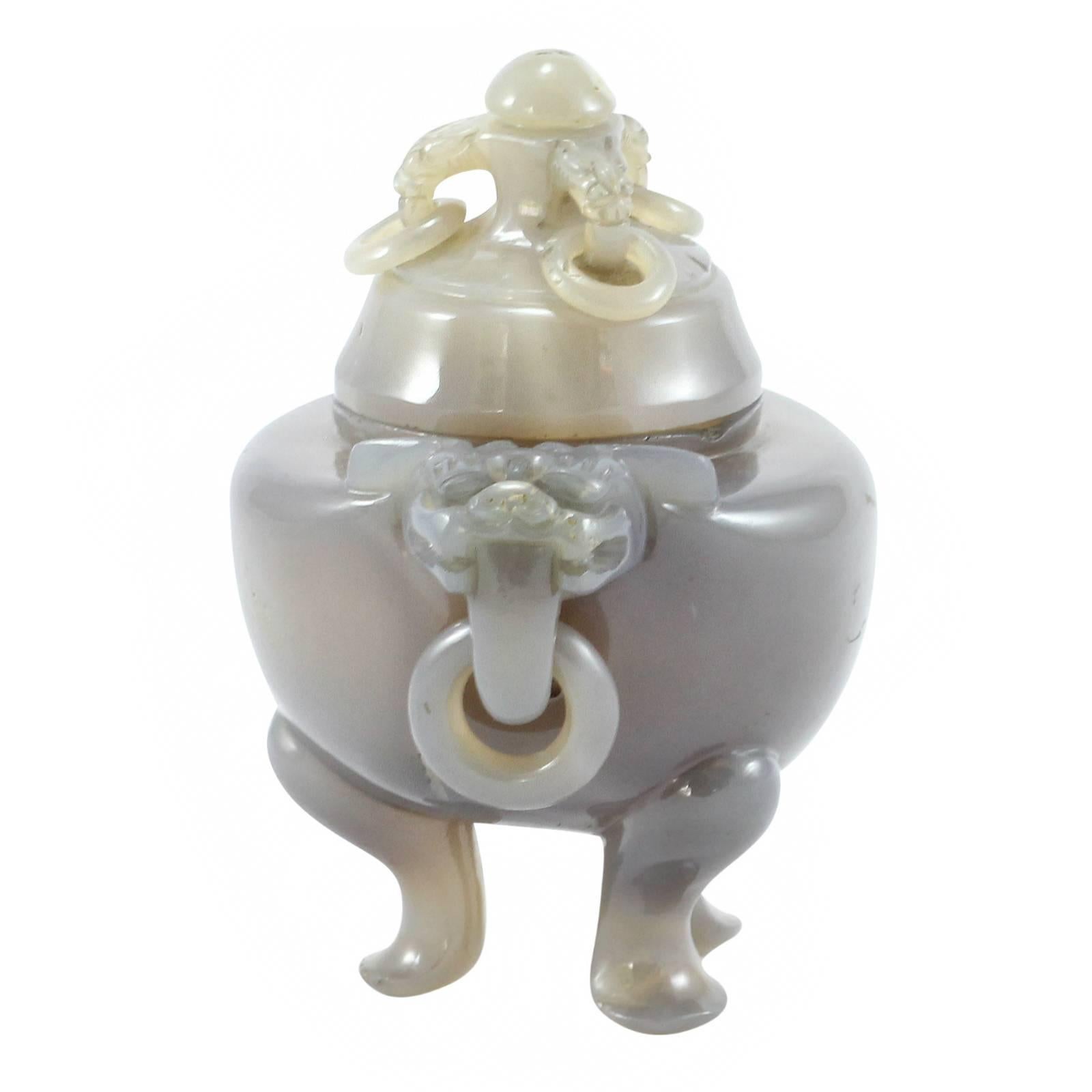Late Qing Dynasty Carved Chinese Lavender Agate Censer For Sale 1